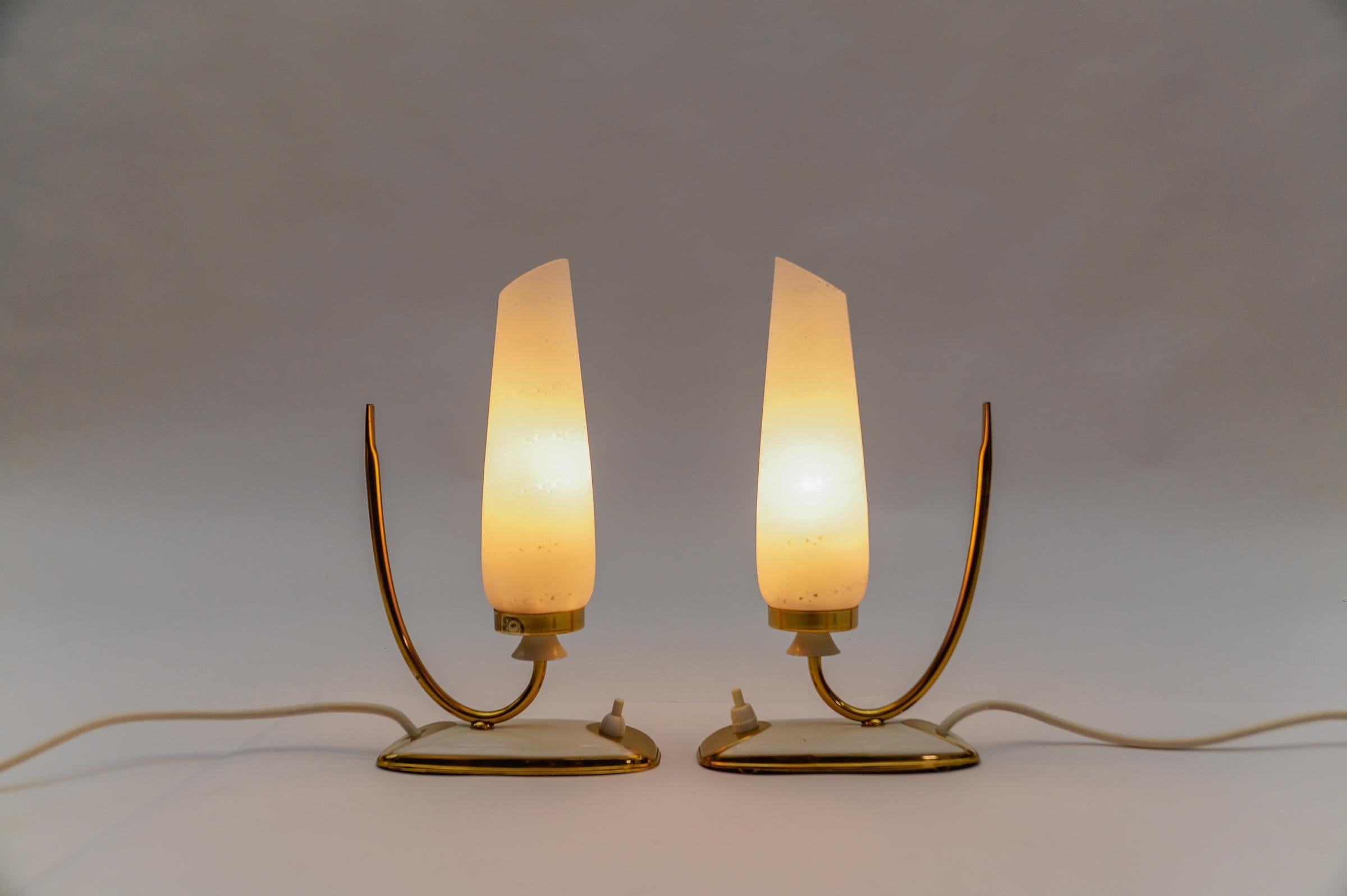 Lovely Mid-Century Modern Brass and Glass Table Lamps, 1950s   For Sale 3