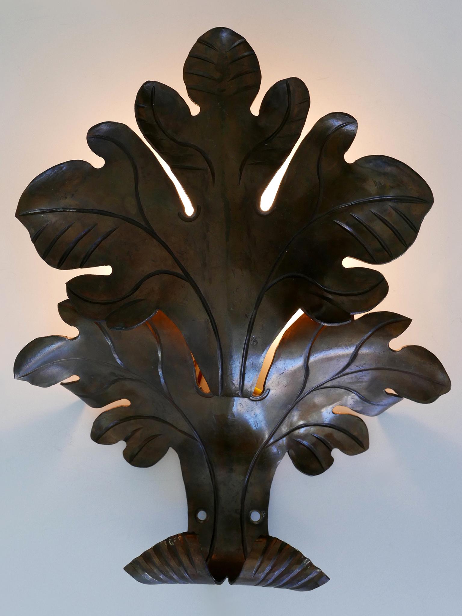 Graziosa lampada da parete o sconce in ottone a foglie di Oak della metà del secolo scorso, Germania 1960 In condizioni buone in vendita a Munich, DE