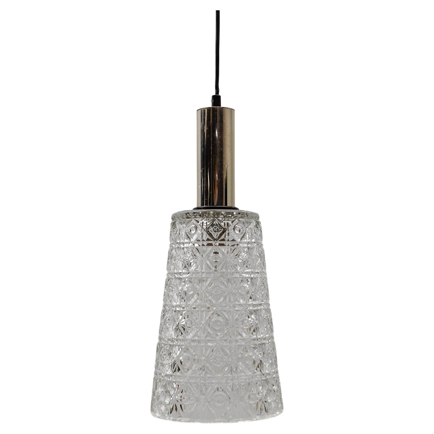 Lampada a sospensione in vetro cristallo di Orrefors, una lampada moderna del metà del secolo.