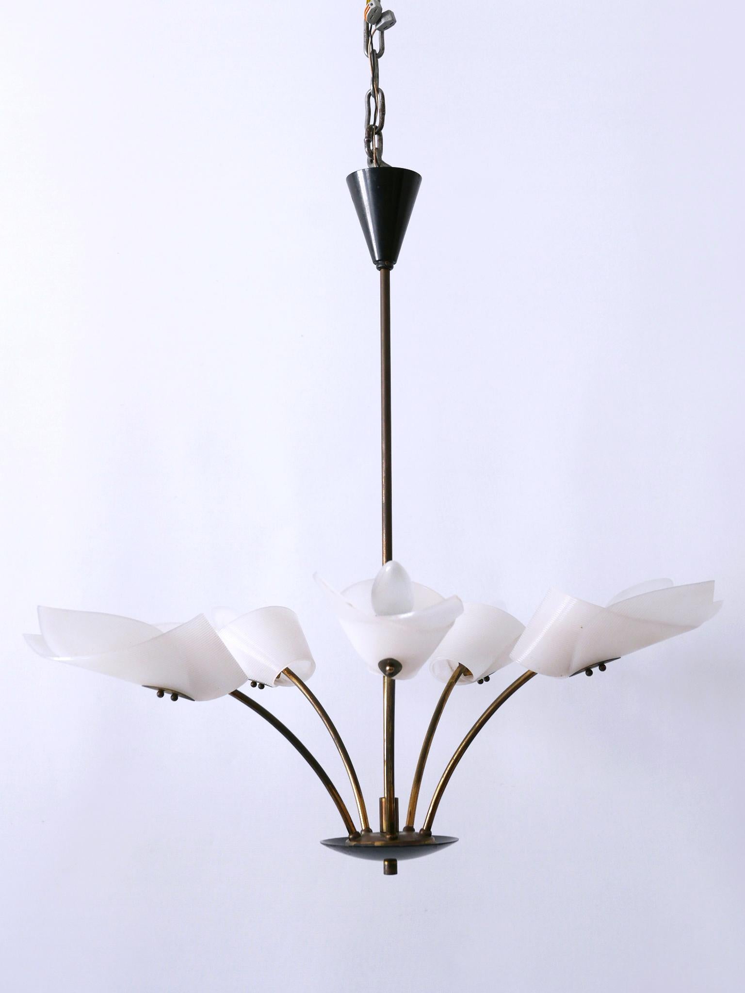 Mid-20th Century Lovely Mid-Century Modern Fived-Armed Chandelier or Pendant Lamp Germany 1950s For Sale
