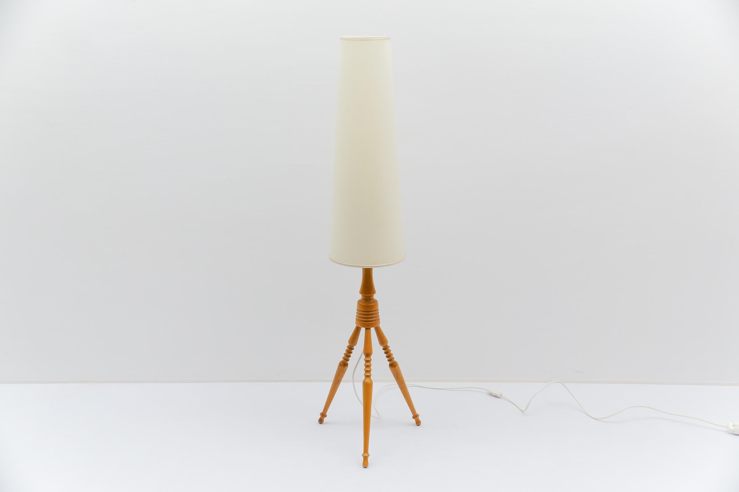 We have two identical lamps with slightly different lampshades, which is hardly noticeable. See photo where both are next to each other.

The lamp is executed with E27 Edison screw fit bulbs. It is in working condition. It runs both on 110 / 230