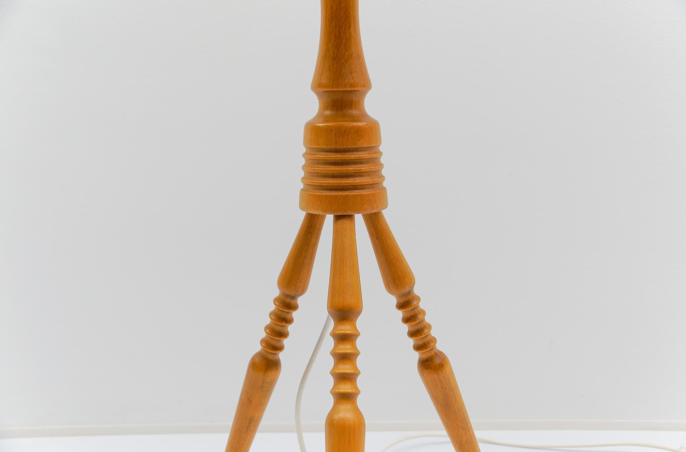 Lovely Mid-Century Modern Floor Lamp in Wood, 1960s, France For Sale 2