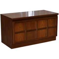Lovely Mid-Century Modern Nathan the Master Craftsman Low TV Unit Honey Oak