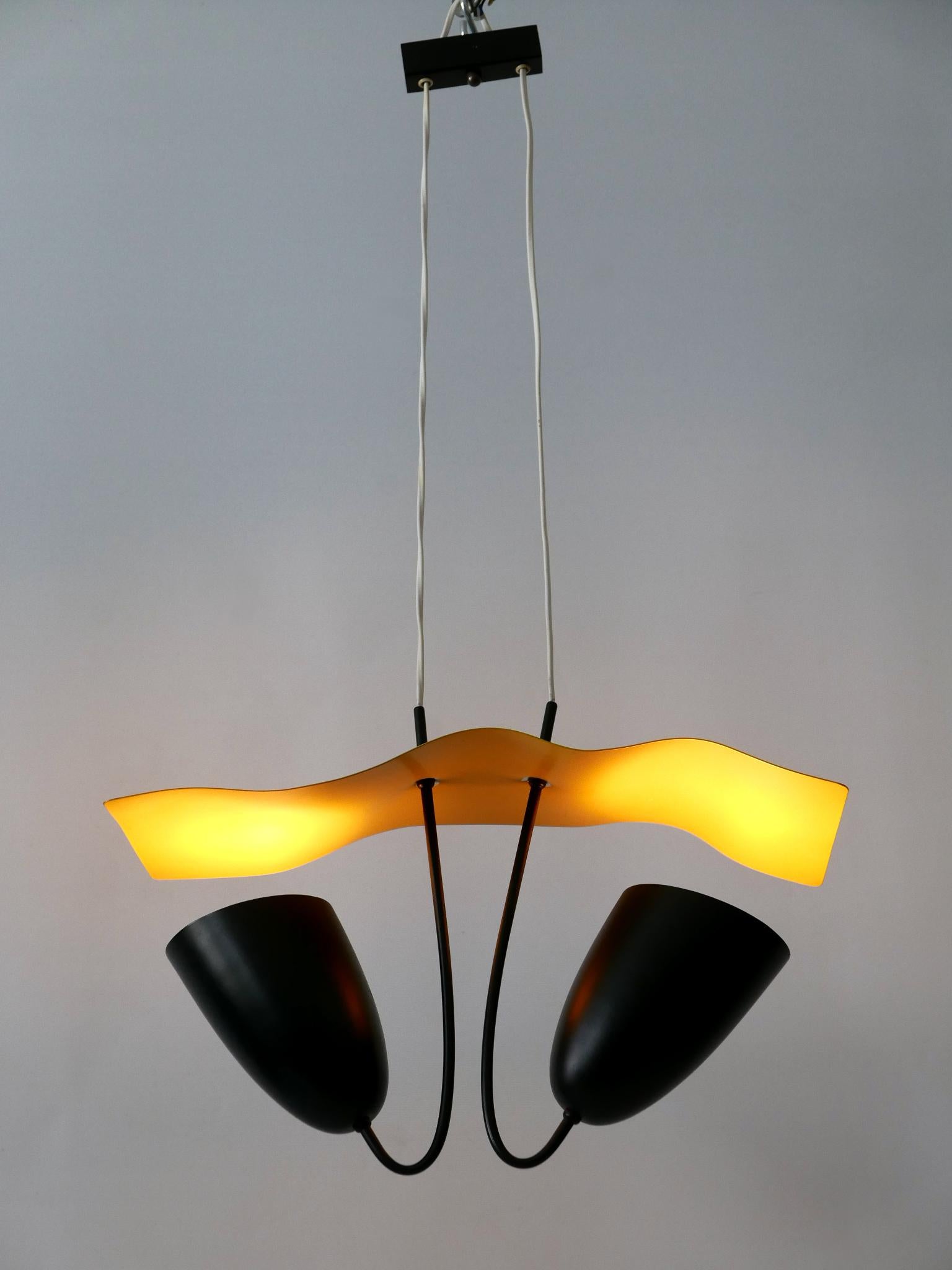 Tedesco Graziosa lampada a sospensione o luce a sospensione della modernità di metà secolo, Germania, anni '60 in vendita