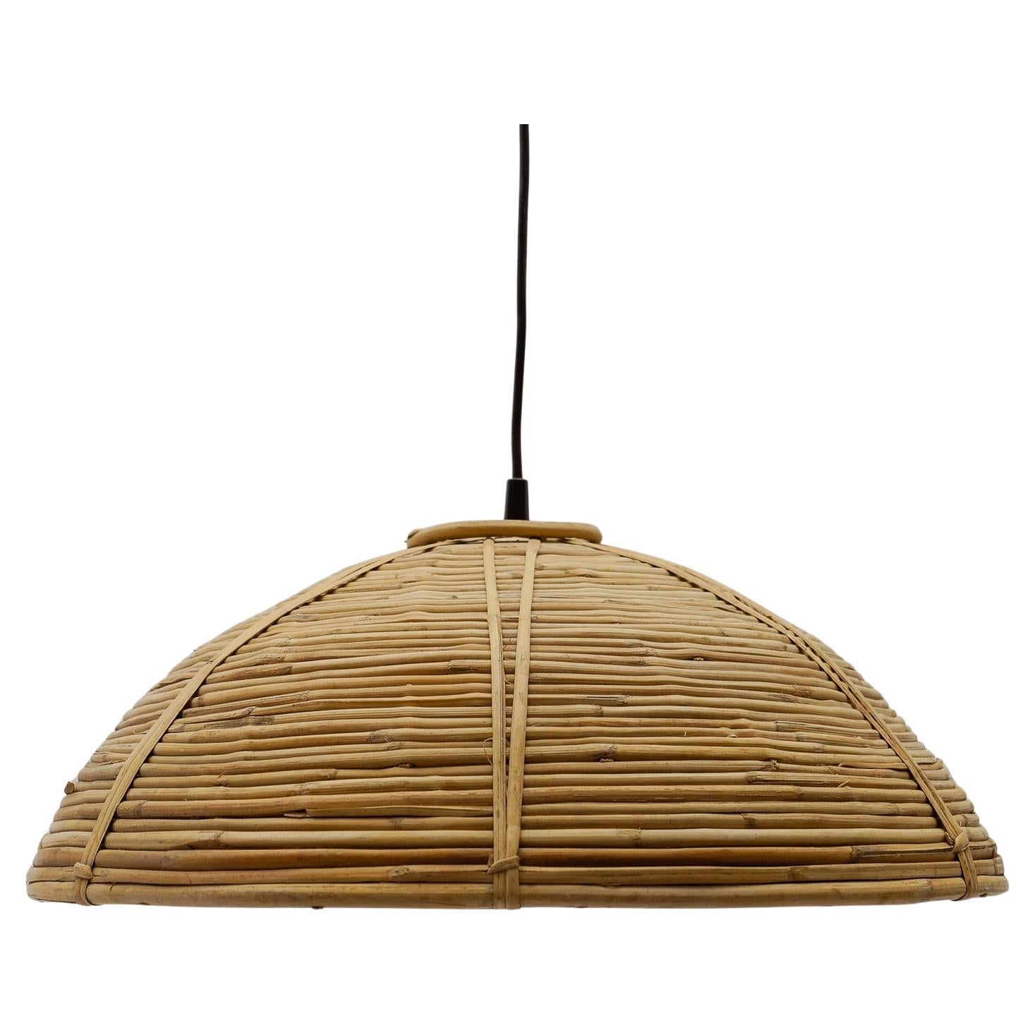 Lovely Mid-Century Modern Pendant Light made in Rattan, 1960s Italy