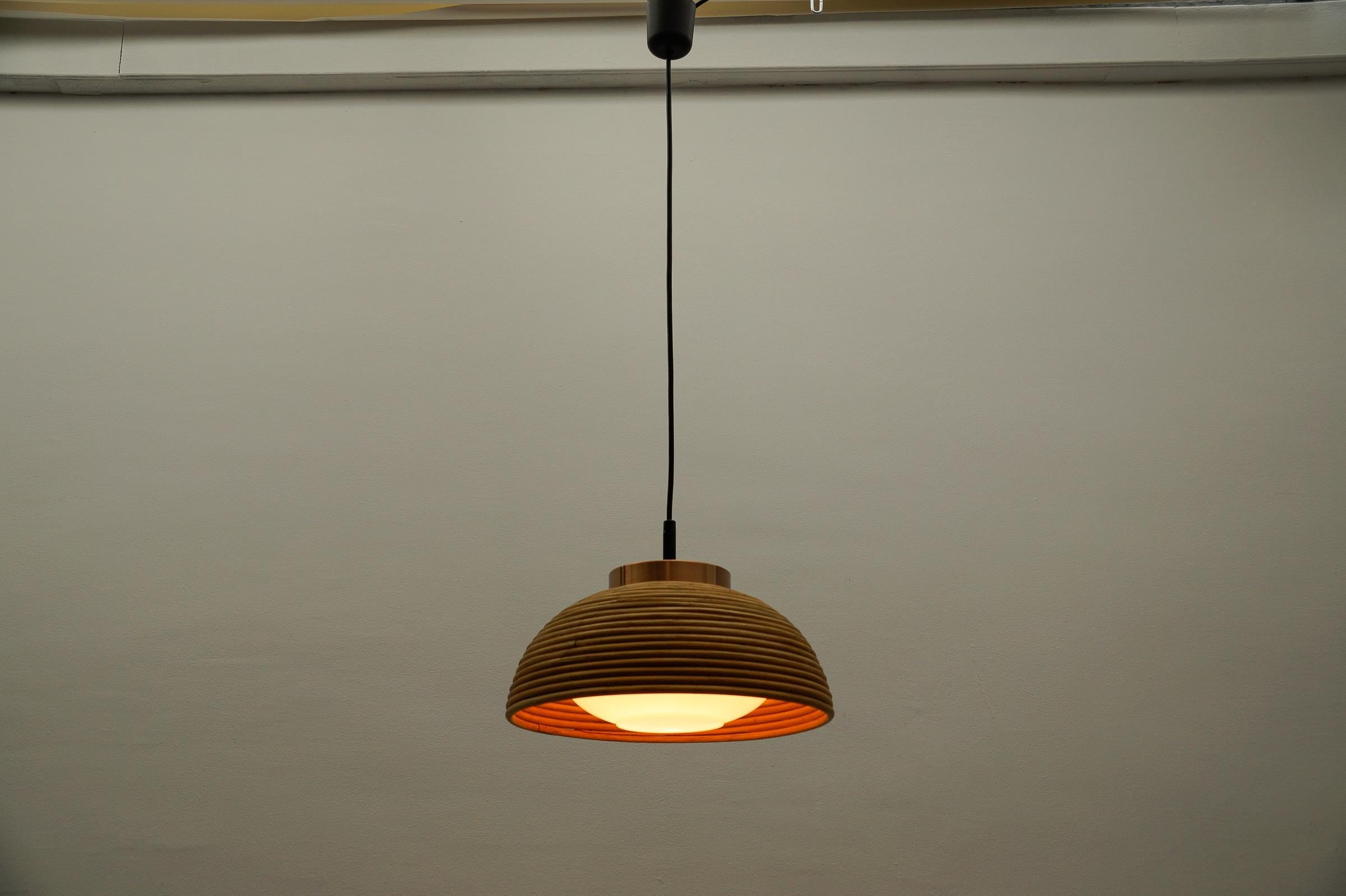 Mid-20th Century Lovely Mid-Century Modern Pendant Light made in Rattan, Glass and Copper , 1960s For Sale