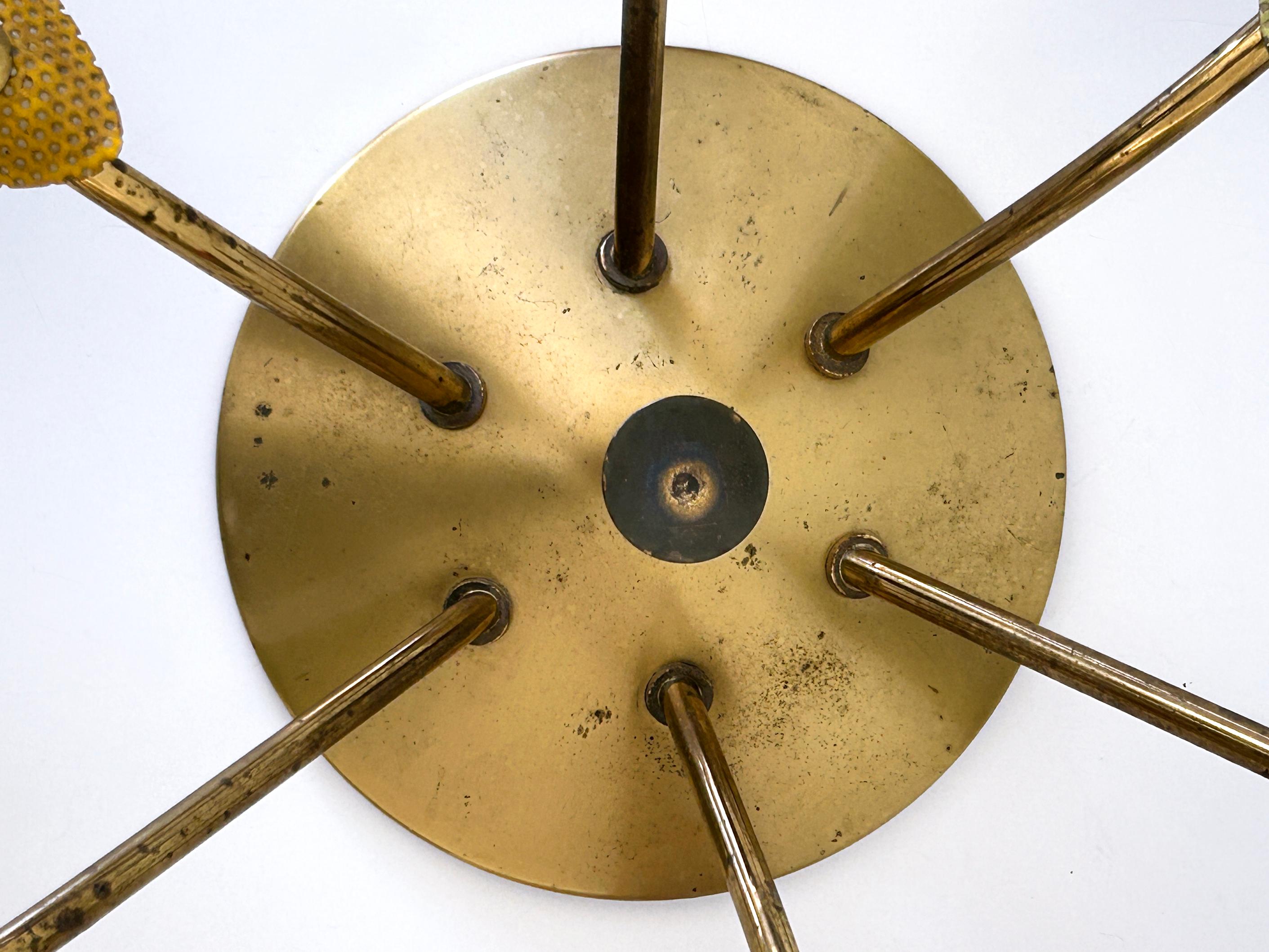 Bella lampada da soffitto in metallo traforato e ottone della metà del secolo scorso, Germania, anni '50 in vendita 12