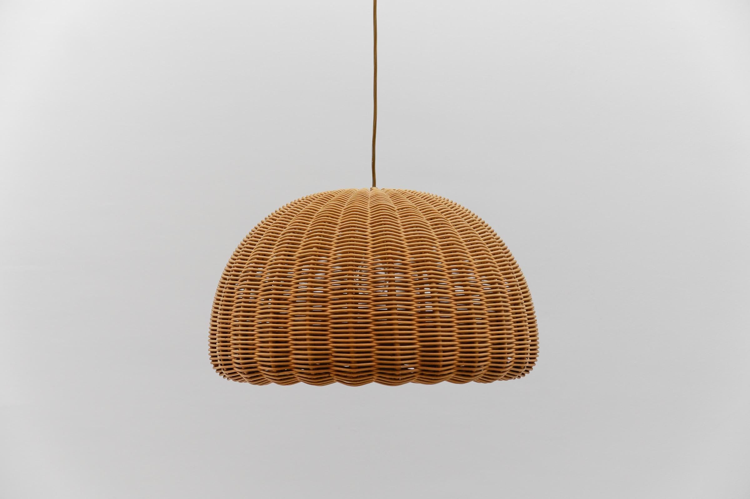 Scandinavian Modern Lovely Mid-Century Modern Rattan Wicker Pendant Light, 1960s Italy