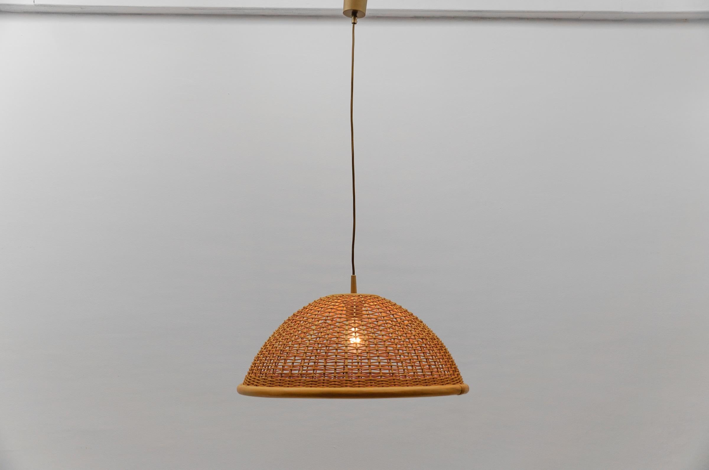 Scandinavian Modern Lovely Mid-Century Modern Rattan Wicker Pendant Light, 1960s Italy For Sale