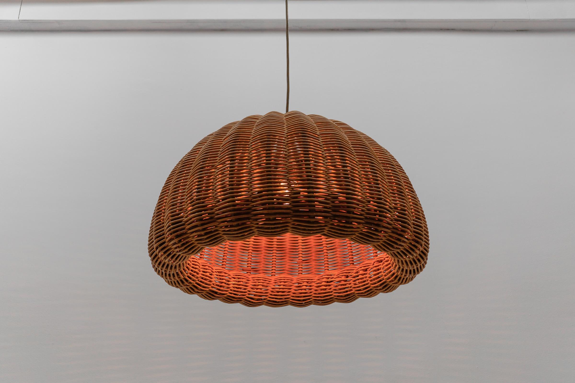 Lovely Mid-Century Modern Rattan Wicker Pendant Light, 1960s Italy 3