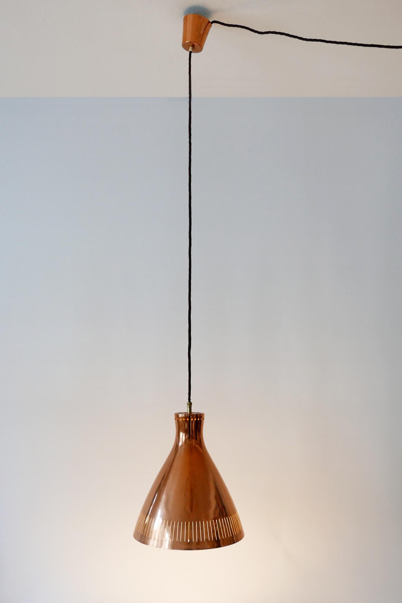 Mid-Century Modern Copper Pendant Lamp by Vereinigte Werkstätten 1960s Germany In Good Condition For Sale In Munich, DE