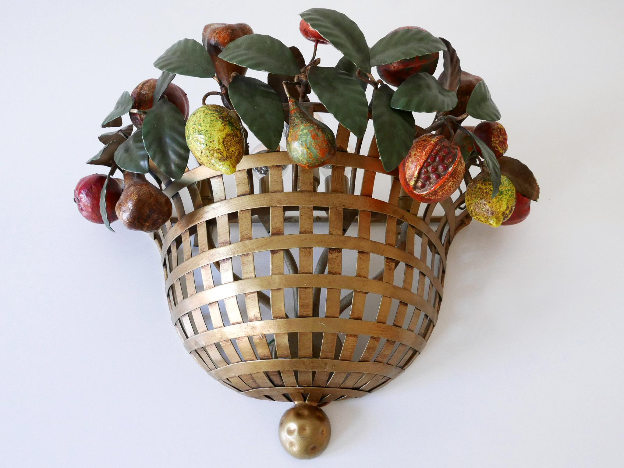 Lovely Mid-Century Modern Sconce Fruit Basket by Lucienne Monique Italy, 1960s For Sale 4