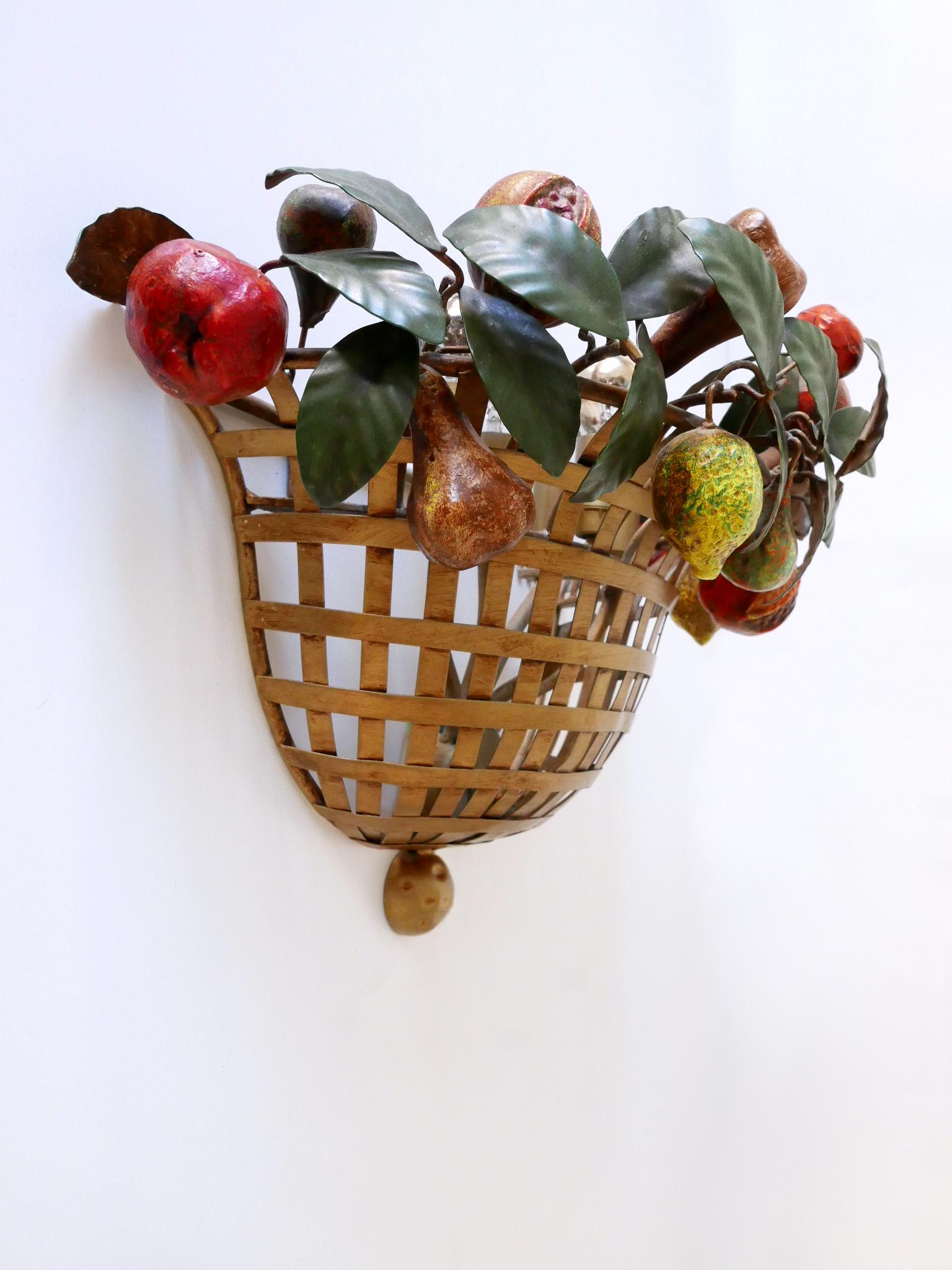 Lovely Mid-Century Modern Sconce Fruit Basket by Lucienne Monique Italy, 1960s In Good Condition For Sale In Munich, DE