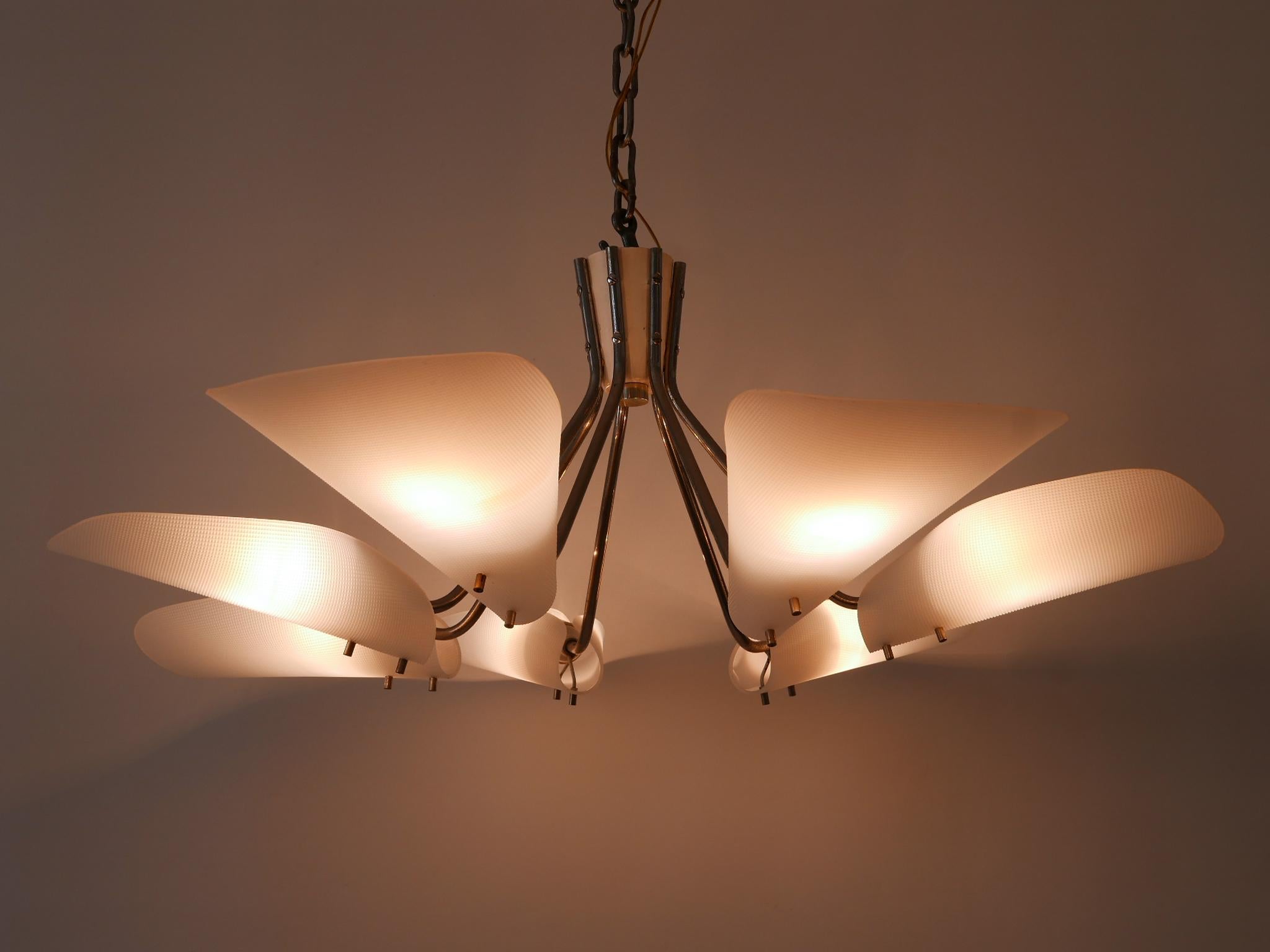 Lovely Mid-Century Modern Seven-Armed Chandelier or Pendant Lamp Germany 1950s In Good Condition For Sale In Munich, DE
