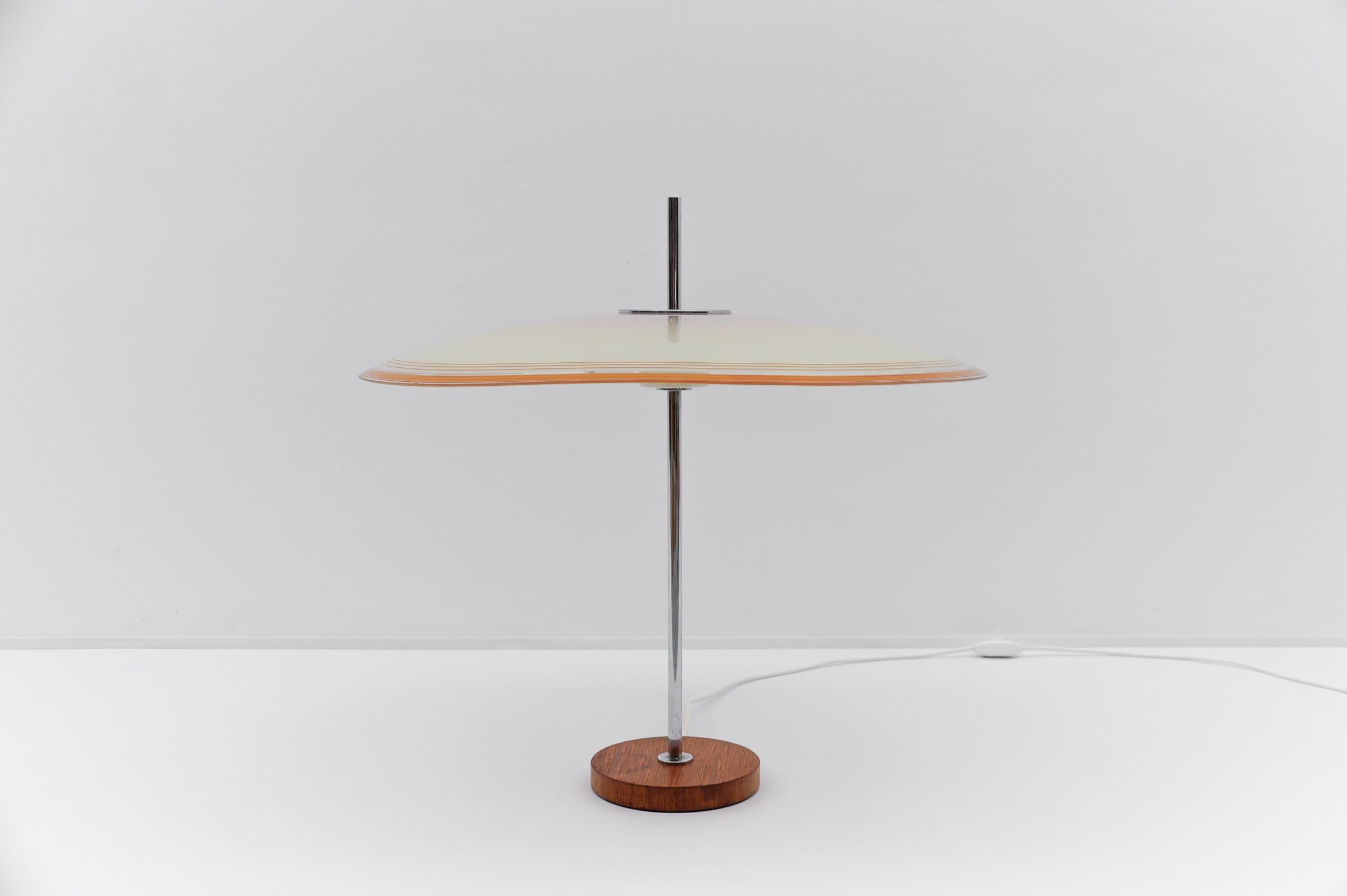 Mid-Century Modern Charmante lampe de table moderne du milieu du siècle, années 1960, Allemagne en vente