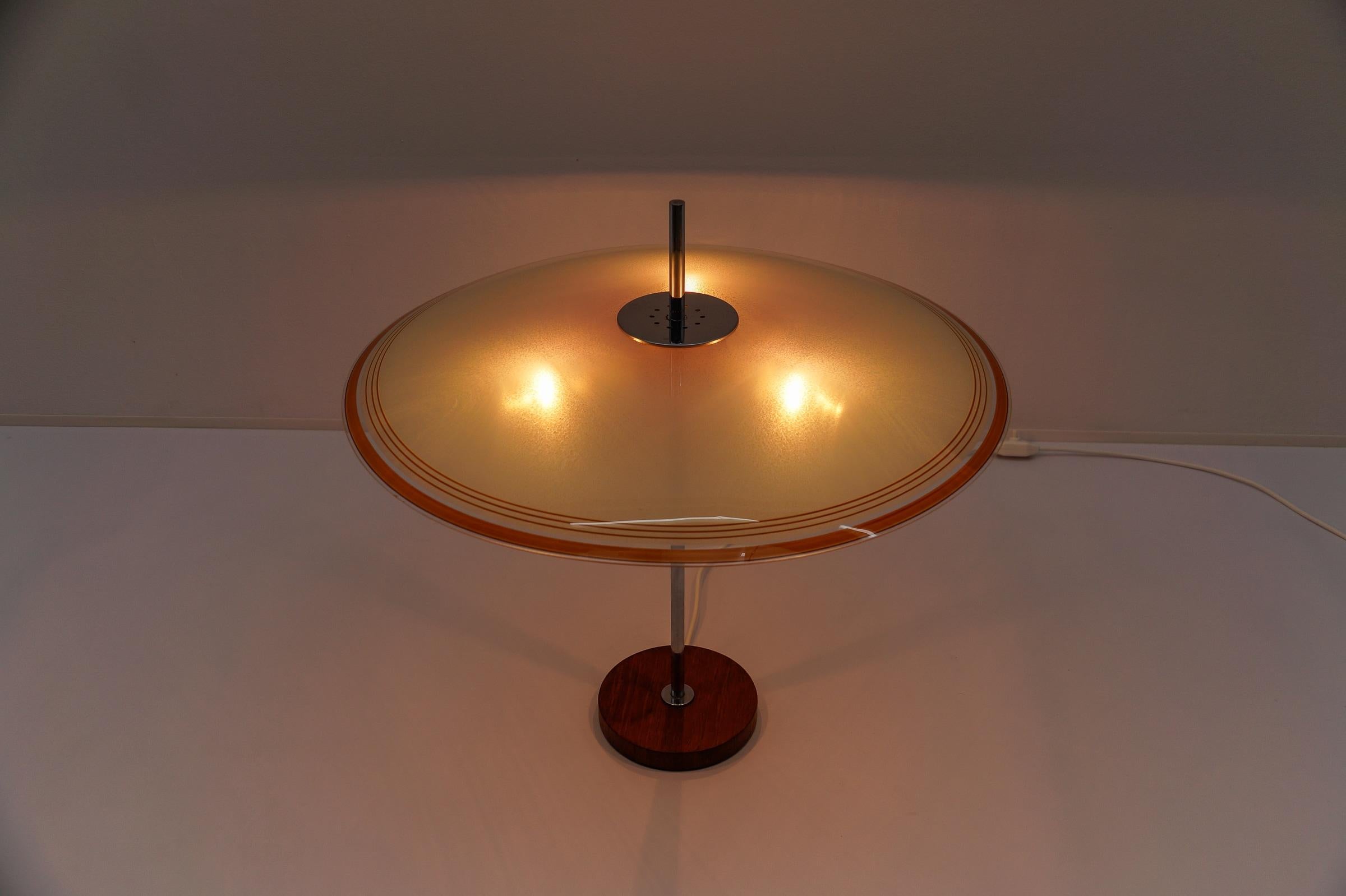 Métal Charmante lampe de table moderne du milieu du siècle, années 1960, Allemagne en vente