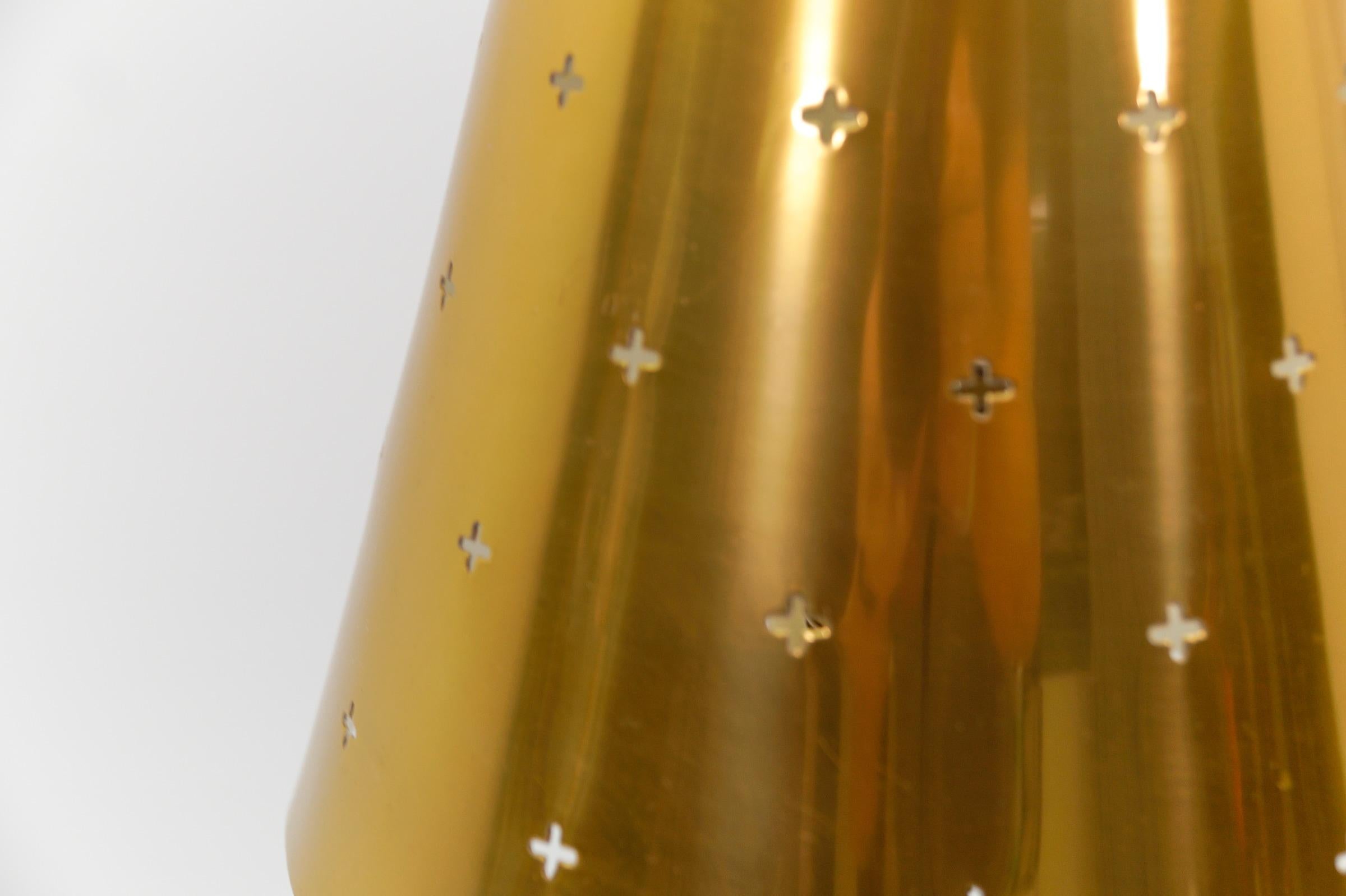 Charmante lampe de table en laiton de style moderne du milieu du siècle, années 1950 en vente 7