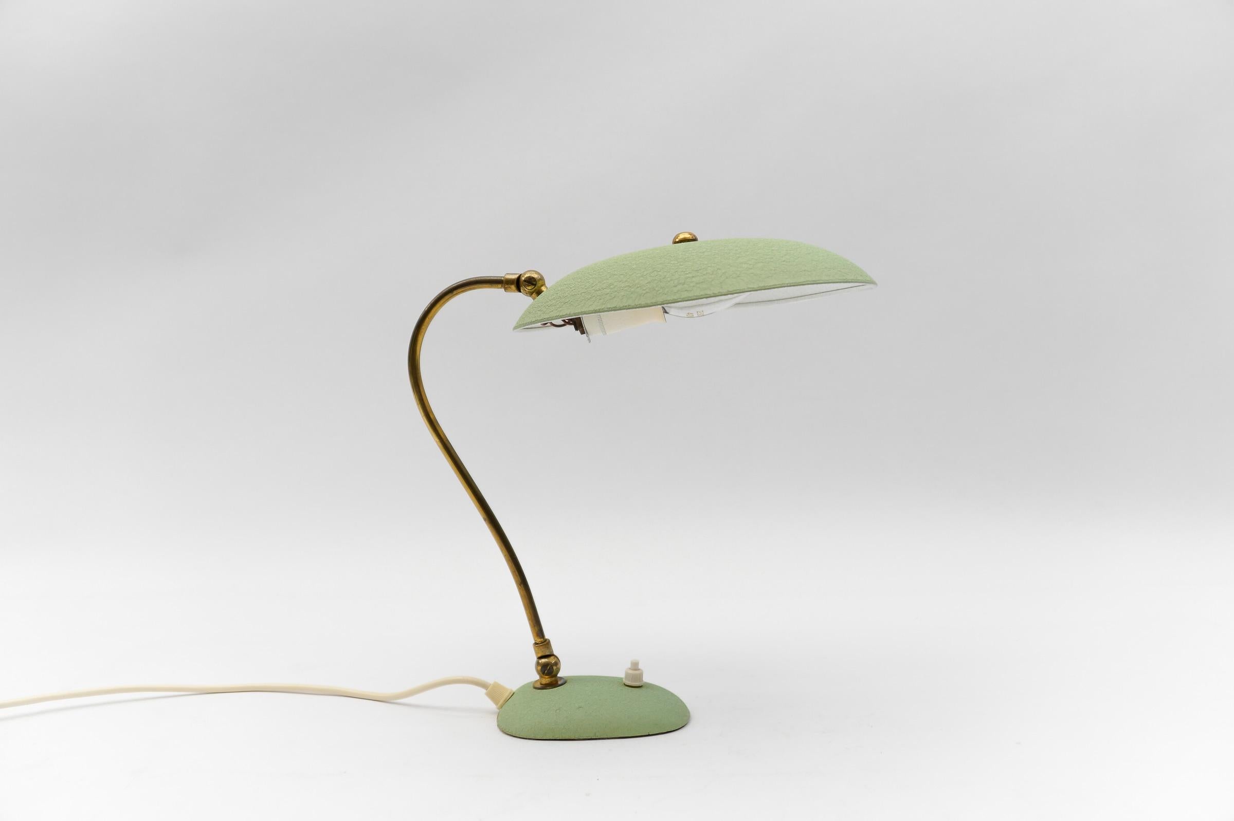 Mid-20th Century Lovely Mid-Century Modern Table Lamp in Brass, 1950s For Sale