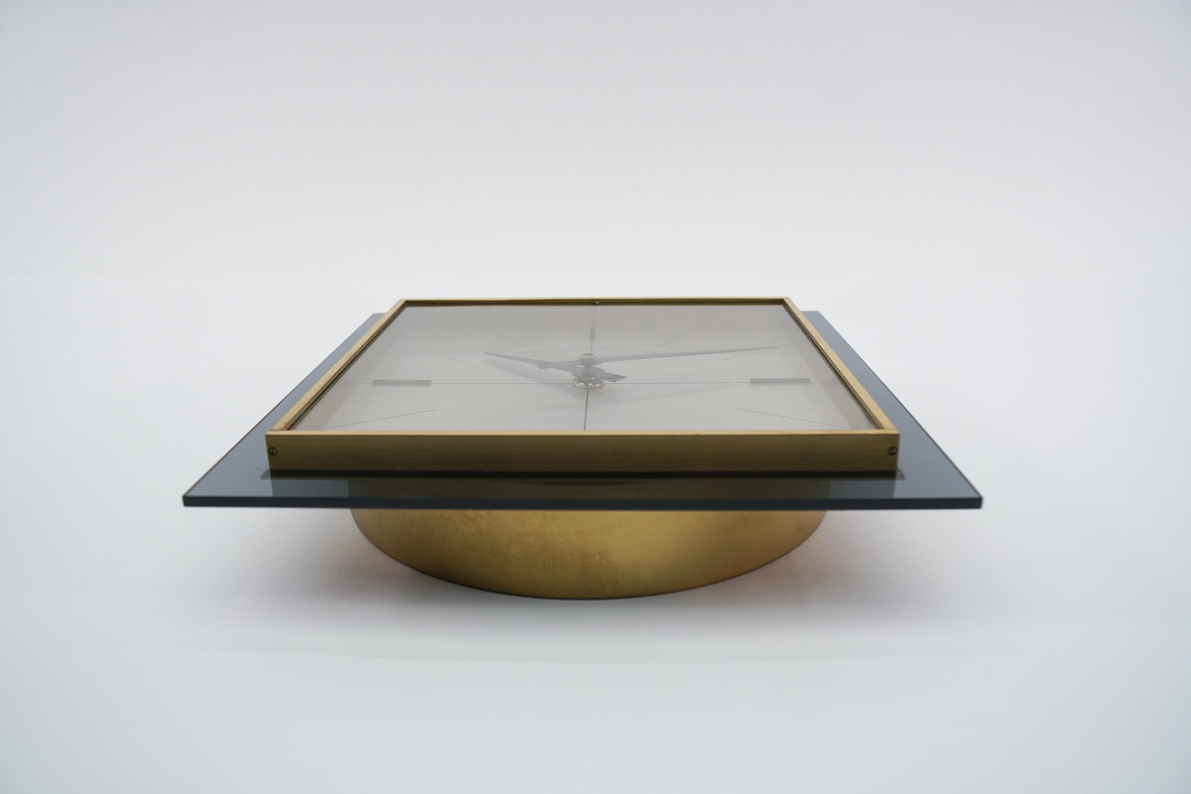 Lovely Mid-Century Modern Wall Clock by Telenorma TN in Brass and Acryl, 1960s In Good Condition For Sale In Nürnberg, Bayern