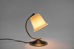 Schöne Mid-Century-Tischlampe aus Glas und Messing, Österreich, 1950er Jahre