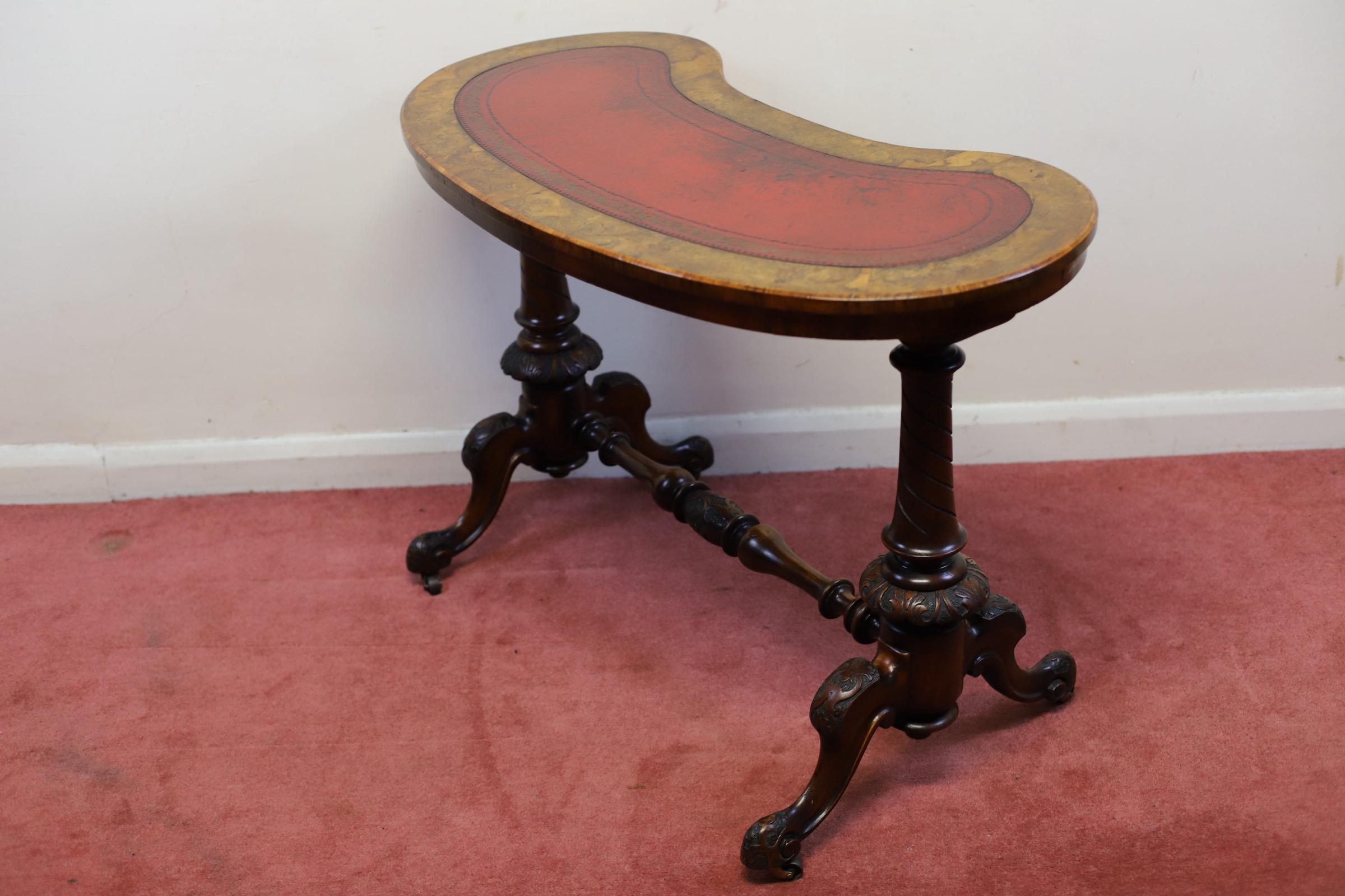 Lovely Mid-Victorian Burr Walnut Kidney Shaped Table  For Sale 6