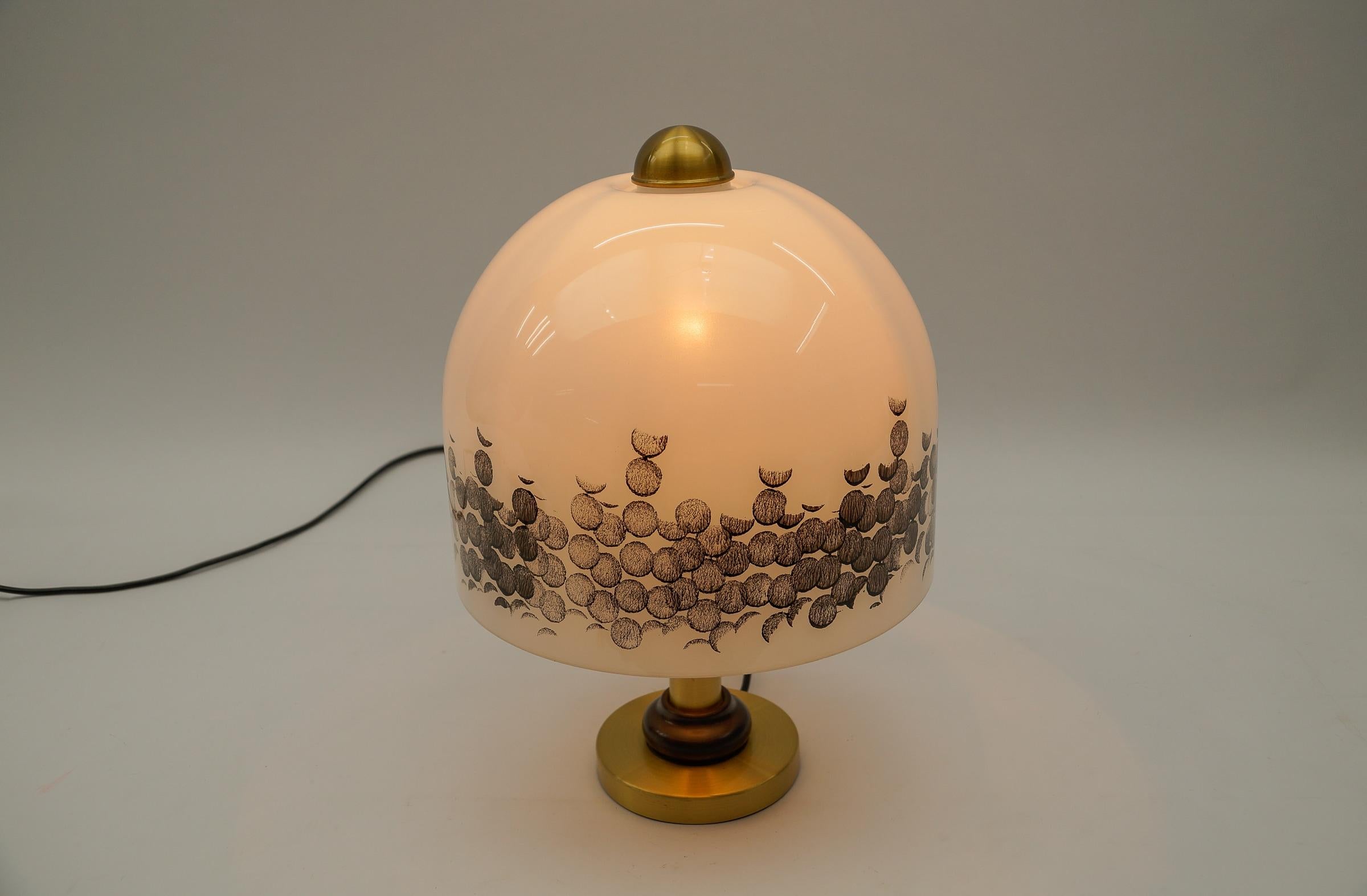 Lovely Milk Glass Table Lamp by Peill & Putzler, 1960s   For Sale 1