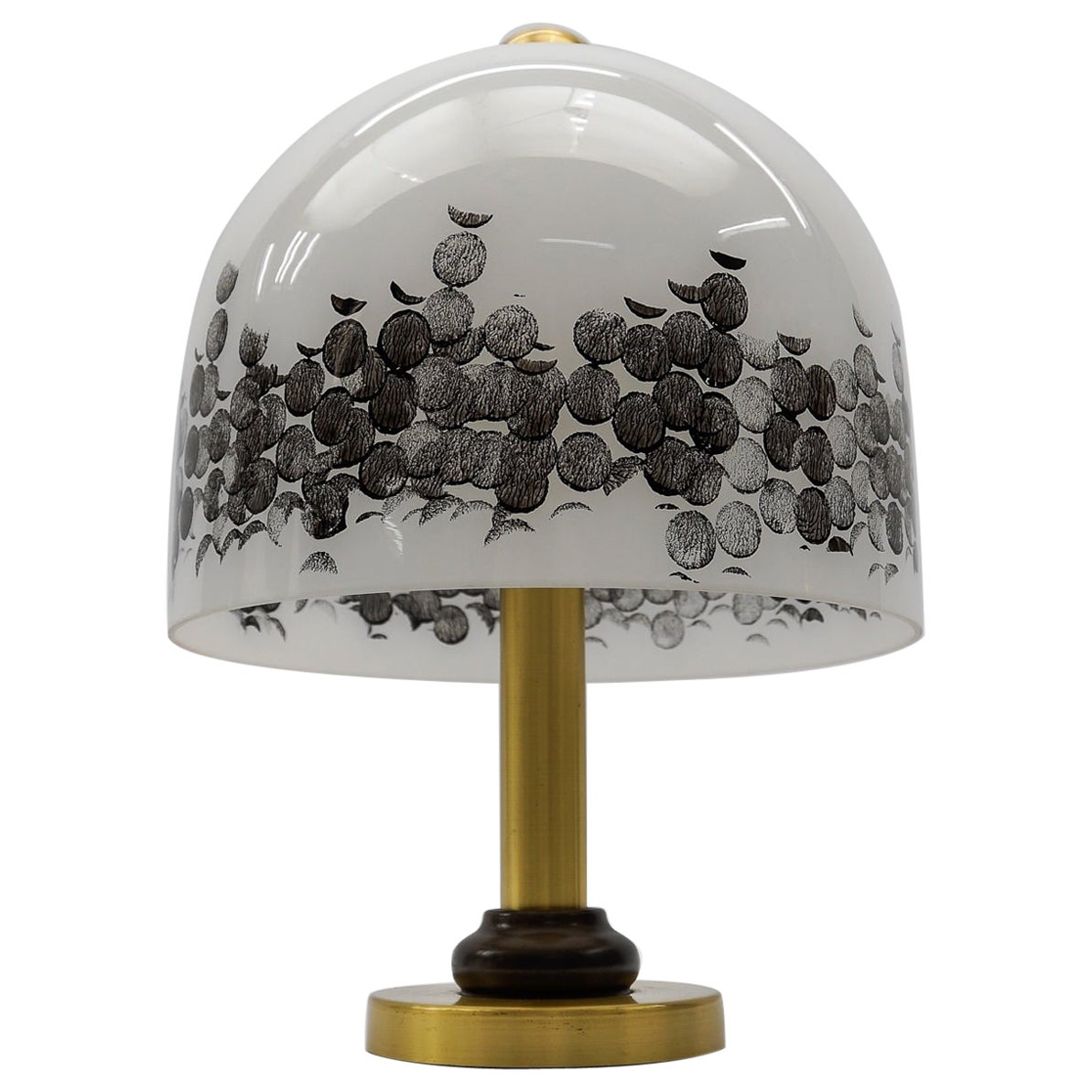 Lampe de table en verre au lait de Peill & Putzler, années 1960 en vente
