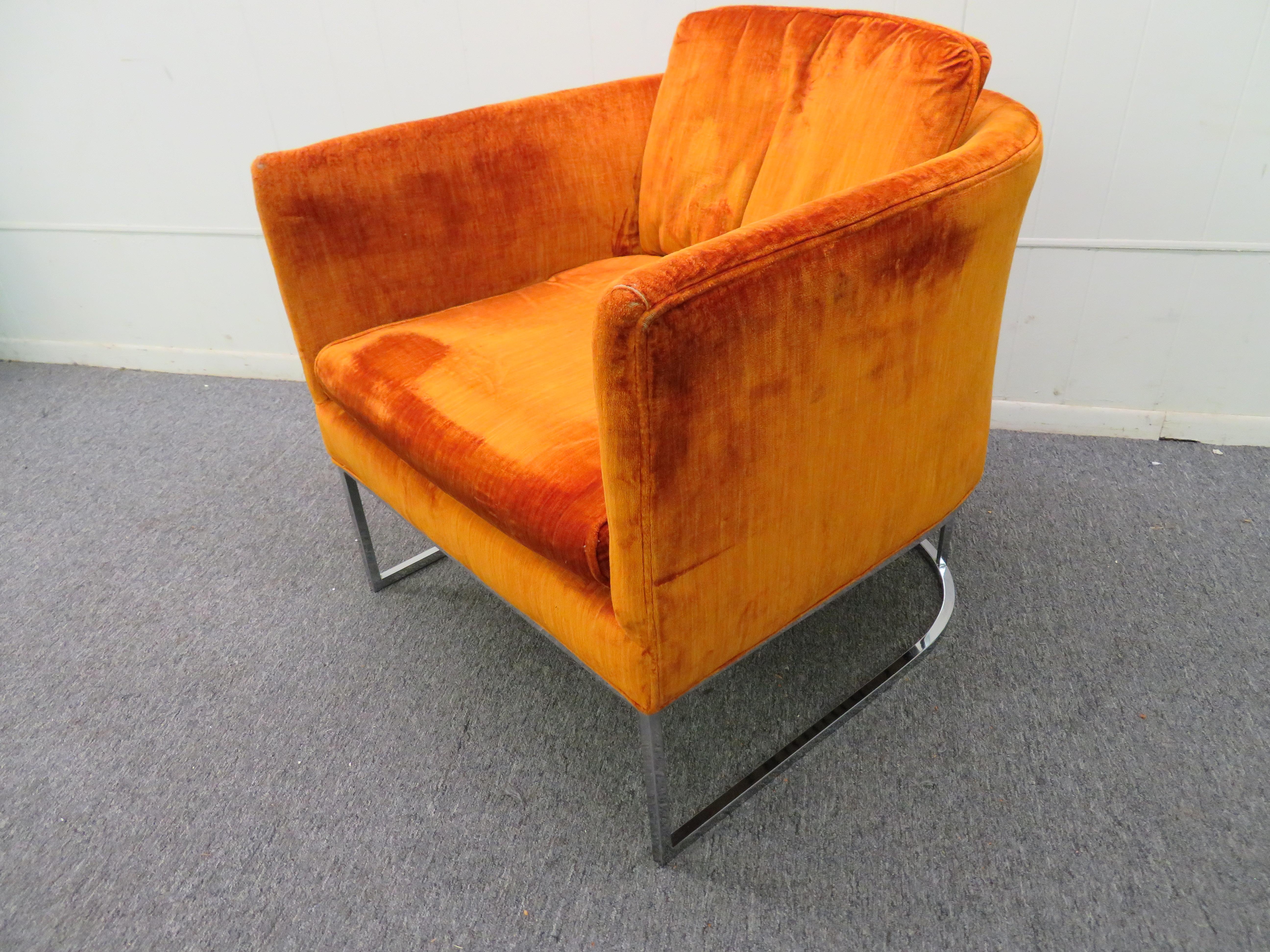 Ravissante chaise longue à dossier baril et cadre mince chromé de style Milo Baughman, milieu du siècle dernier en vente 6
