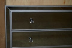 LOVELY MIRRORED CHEST OF DRAWERS IN THE ITALIAN VENETiAN STYLE 81CM TALL