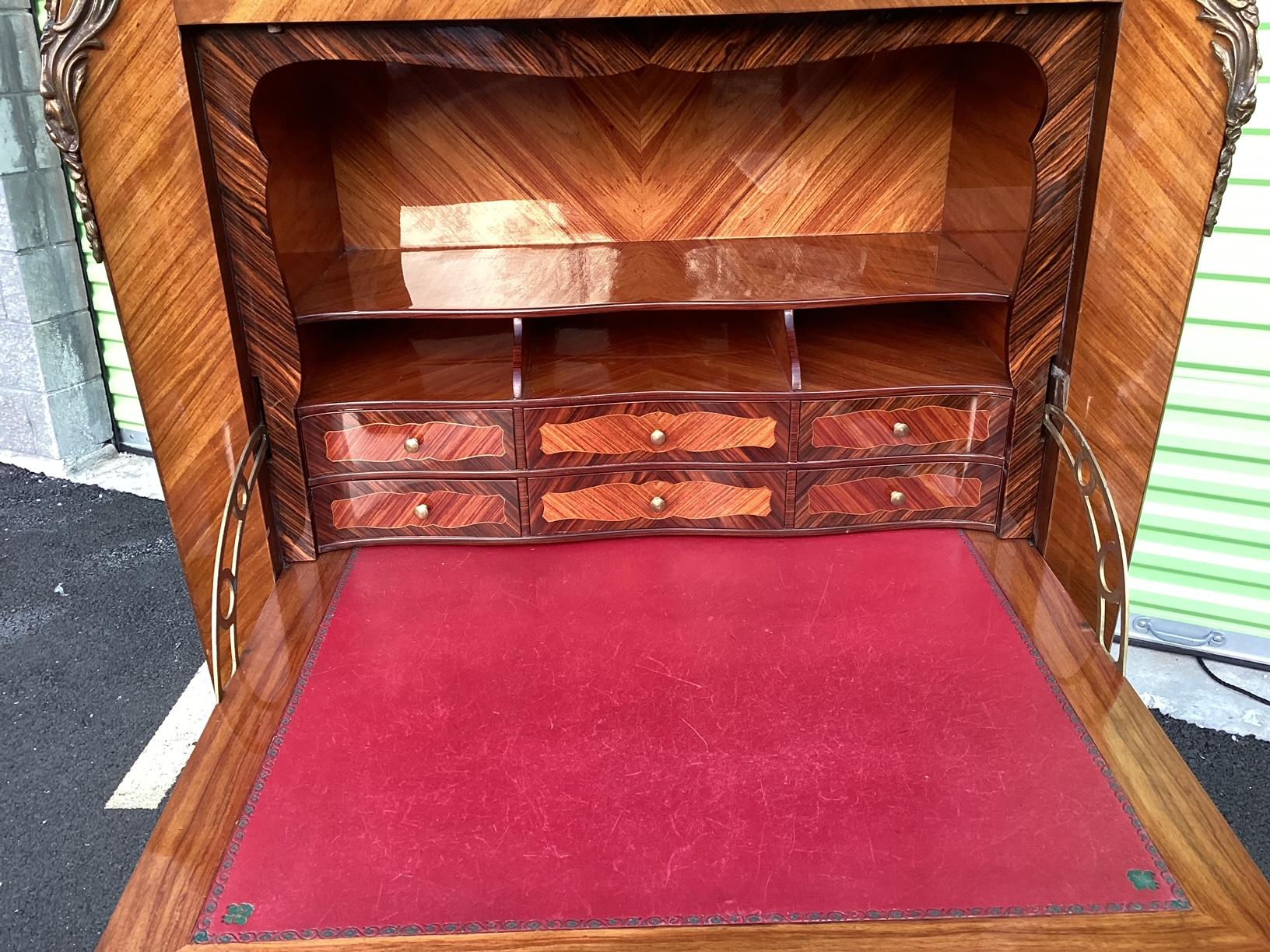 Lovely Mixed Wood Inlay French Secretary In Good Condition For Sale In Hopewell, NJ