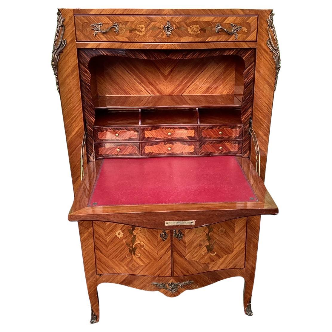 Preciosa secretaria francesa con incrustaciones de madera mixta