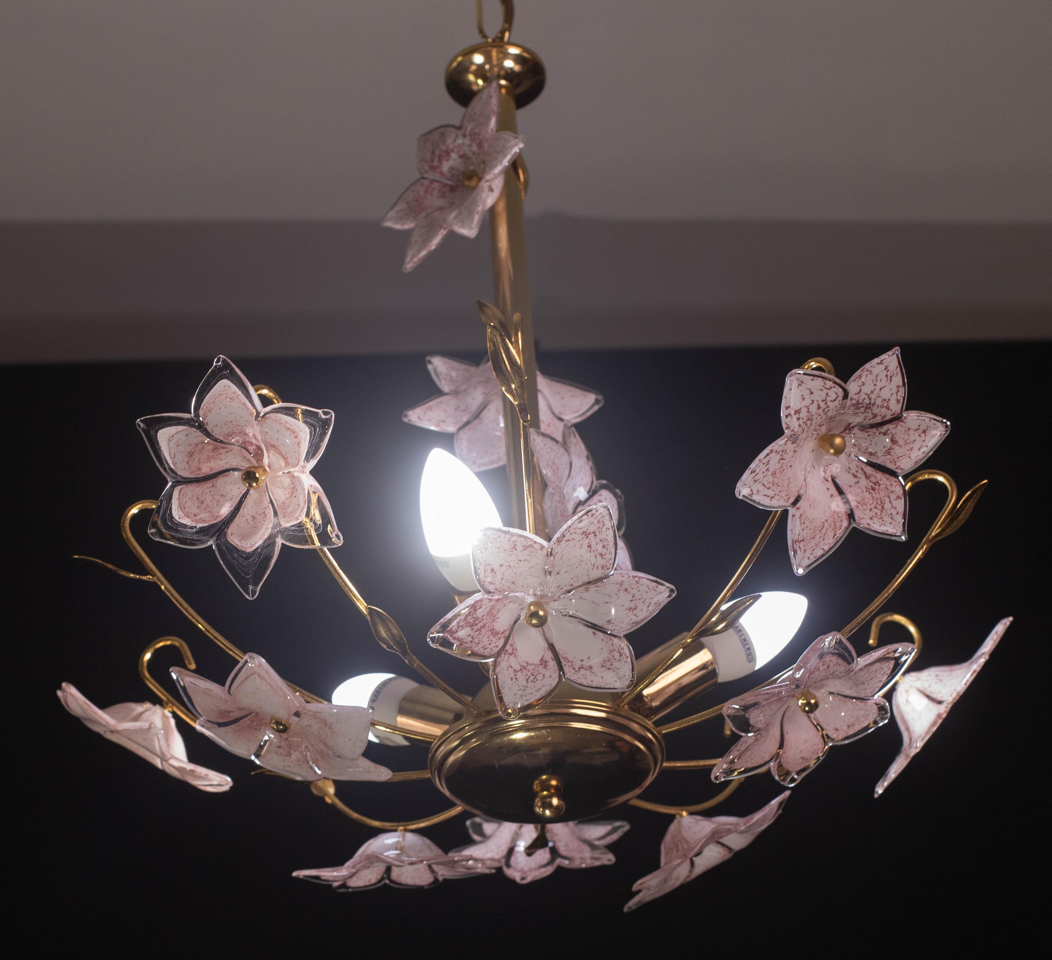 Grazioso lampadario di Murano Fiori rosa, 1970 in vendita 3