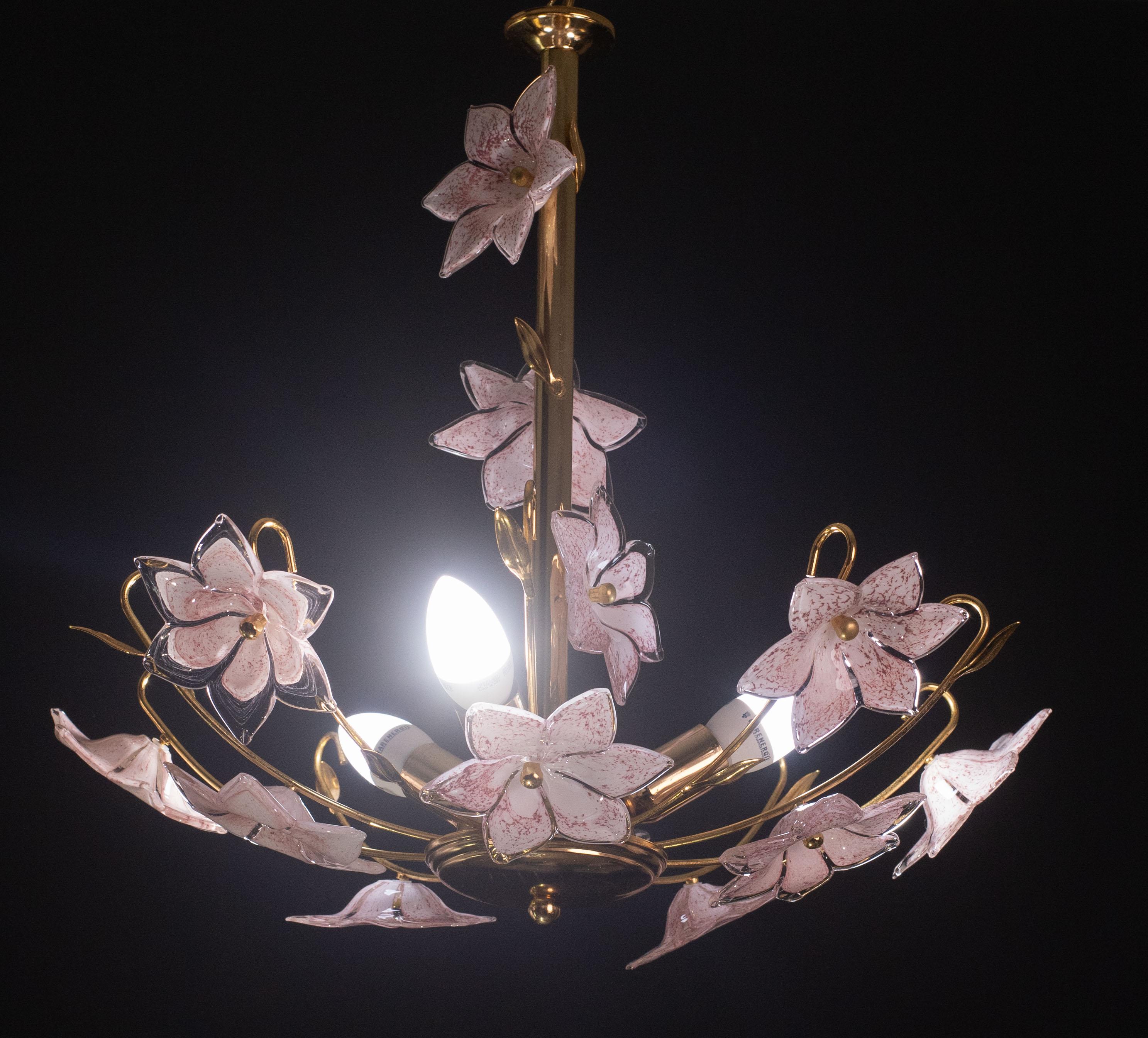 Grazioso lampadario di Murano Fiori rosa, 1970 in vendita 4