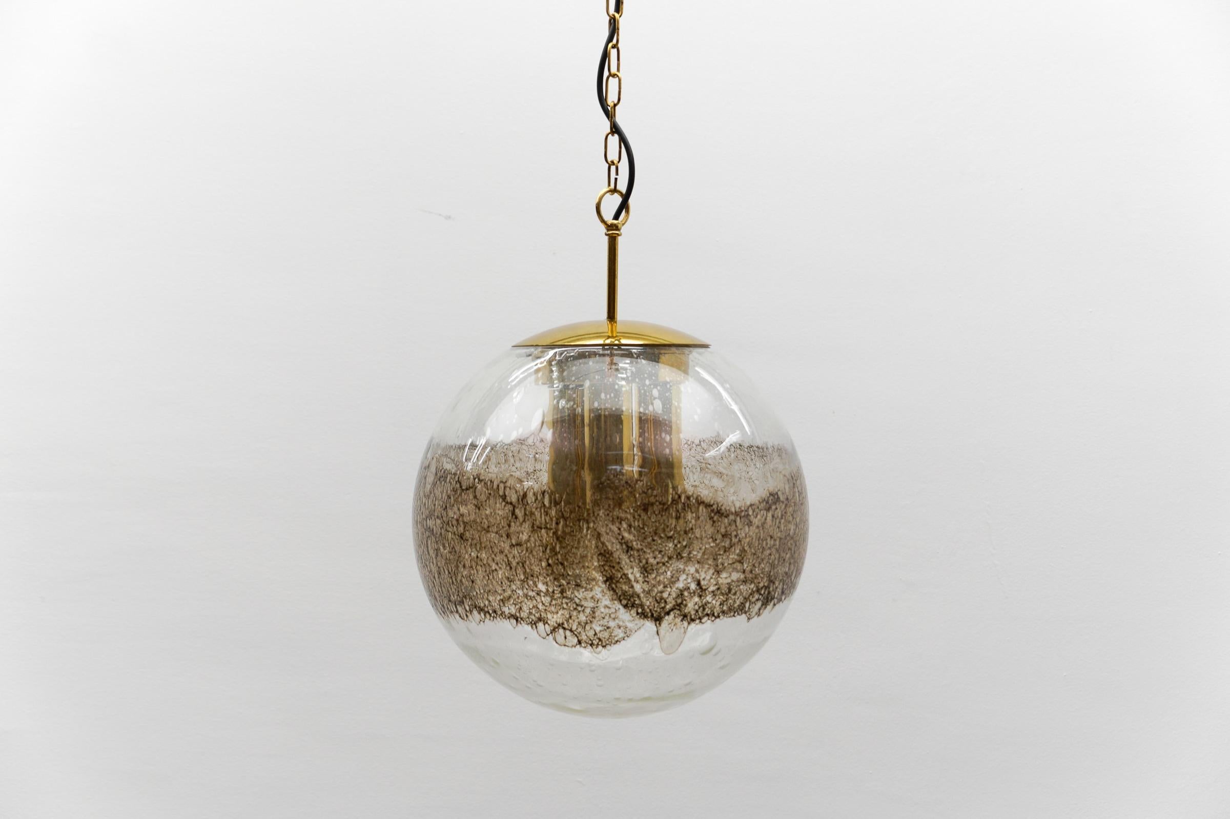 Preciosa Lámpara Colgante de Bola de Cristal de Murano - Años 60 Alemania mediados del siglo XX en venta
