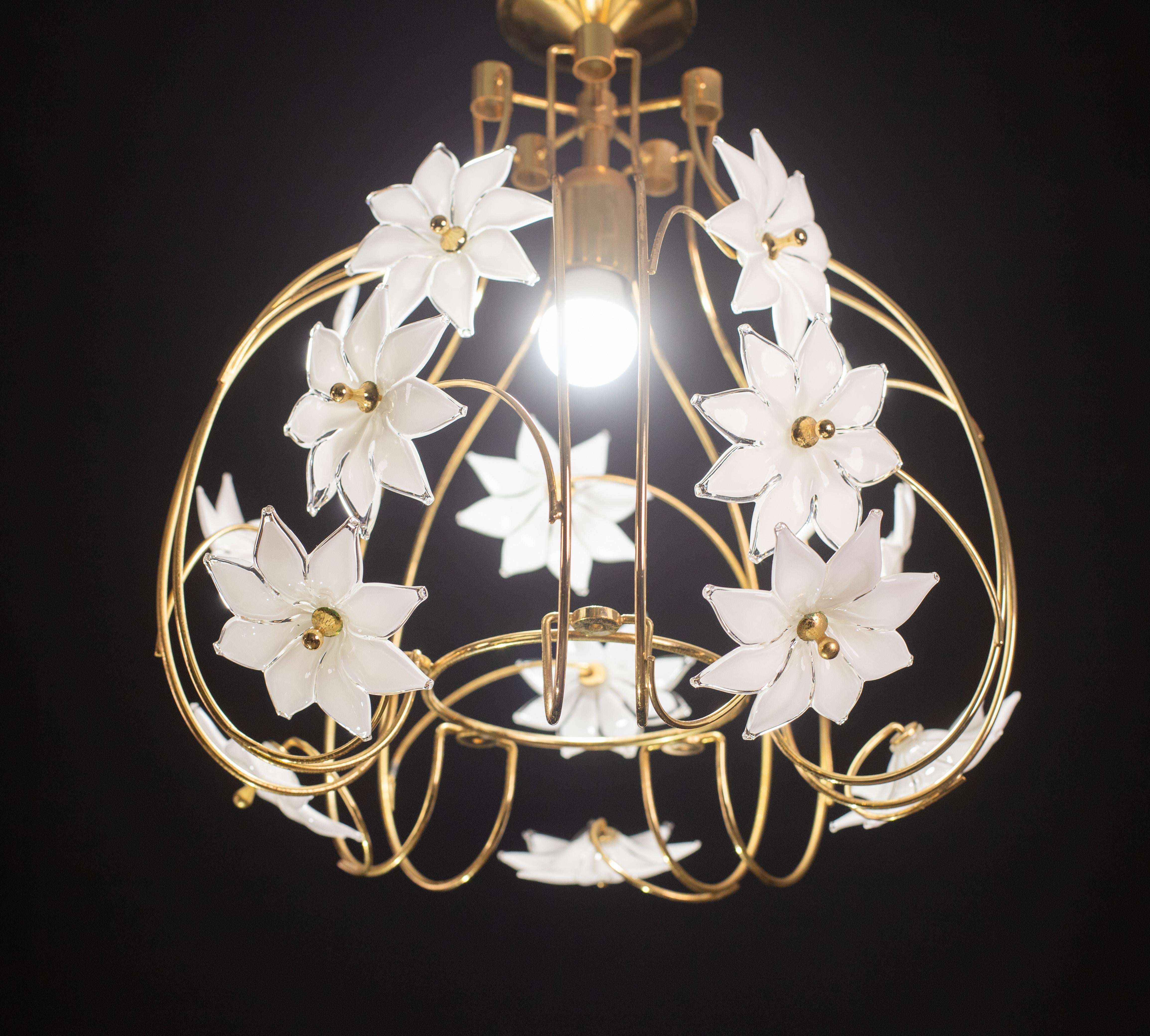 Lovely Murano Vintage Chandelier White Flowers, 1970 For Sale 2