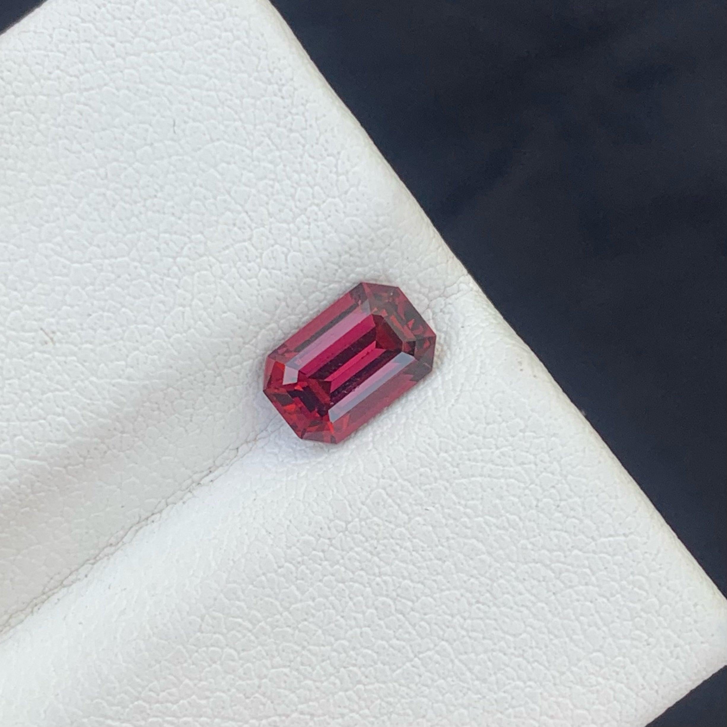 Lovely Natural Loose Garnet Gemstone, available for sale at wholesale price, natural high quality, 1.55 carats loose garnet gemstone from Malawi.

Product Information:
GEMSTONE NAME: Lovely Natural Loose Garnet Gemstone
WEIGHT:	1.55