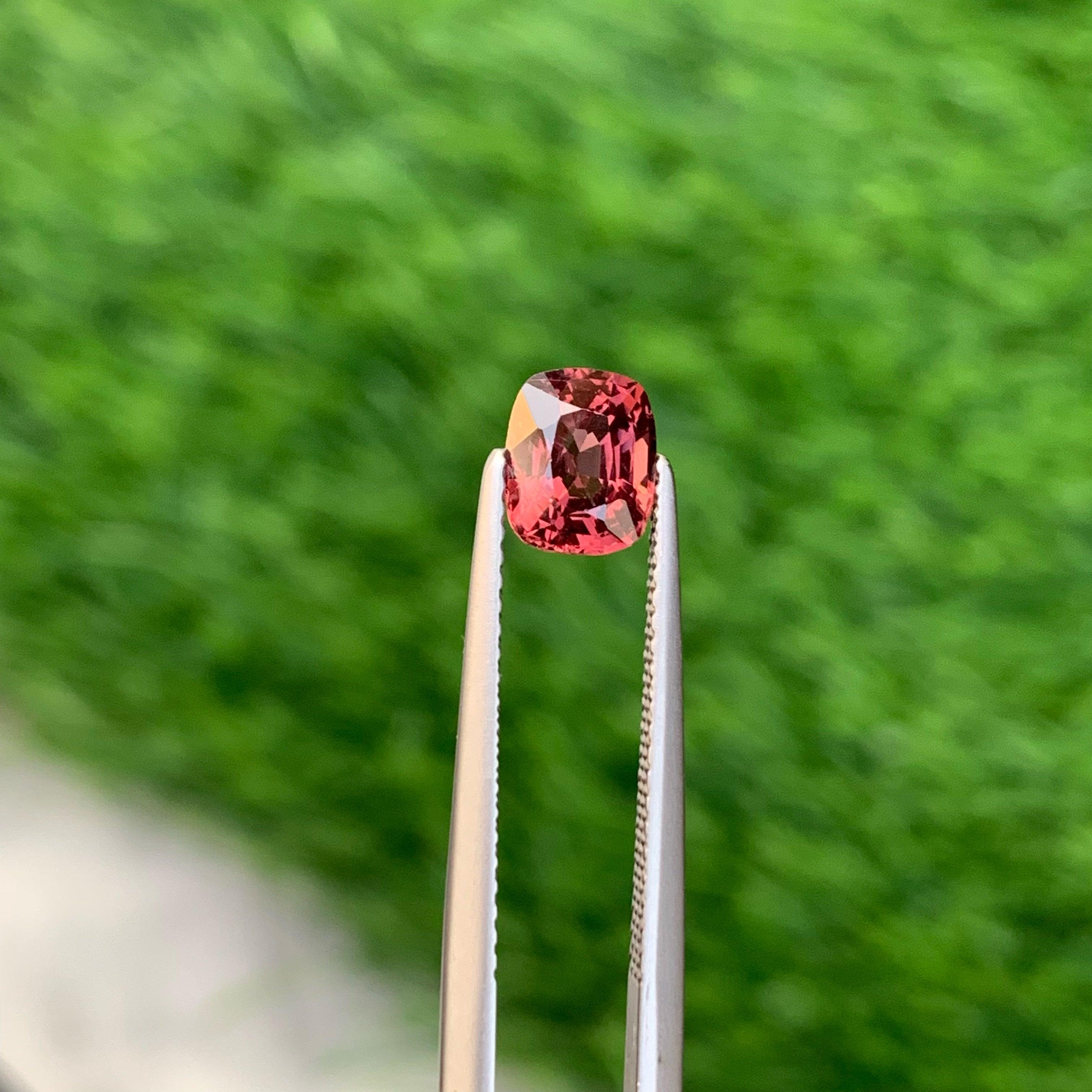Cushion Cut Lovely Natural Spinel Loose Gemstone 1.15 Carats Spinel Ring Spinel Jewelry For Sale