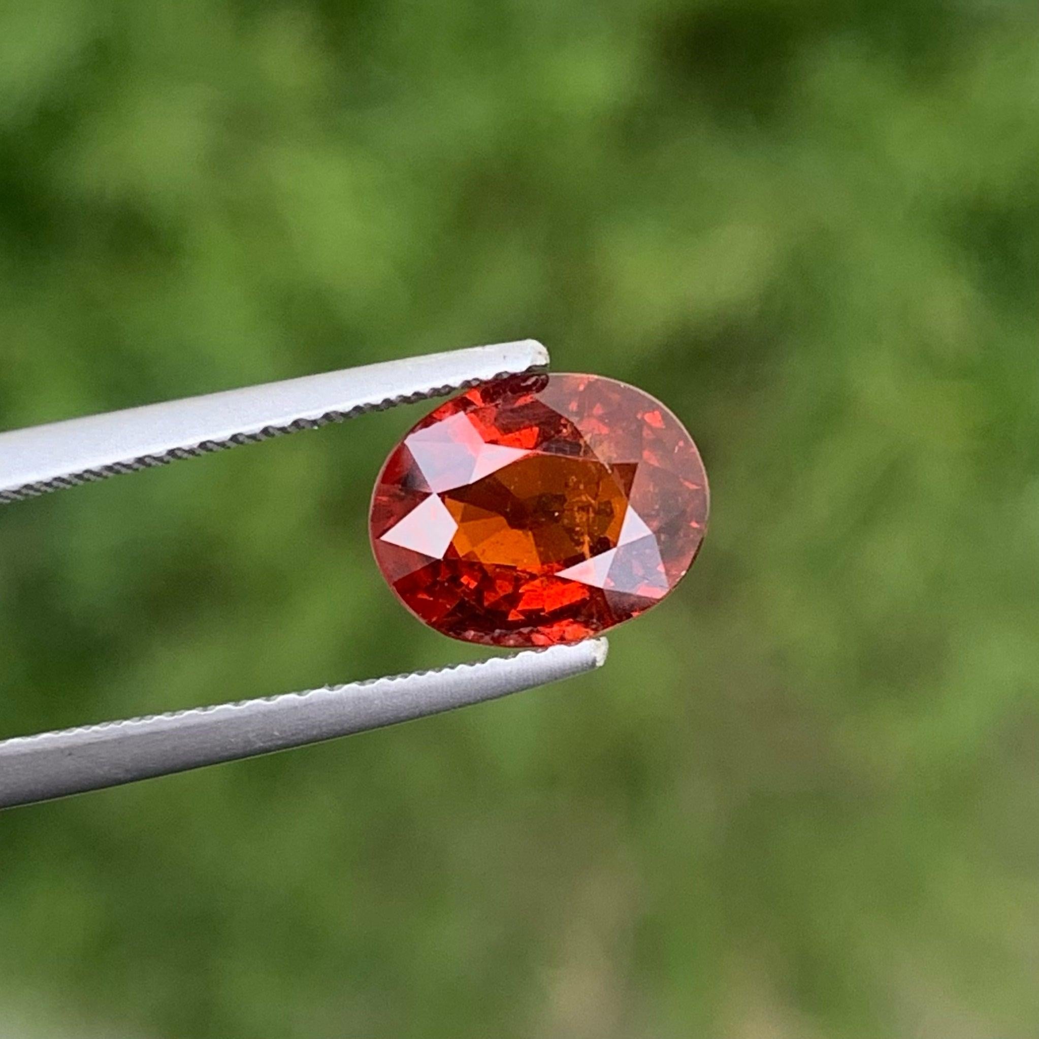 Ravissant grenat spessartine rouge orange pour bijouterie, 2,80 carats  Neuf - En vente à Bangkok, TH