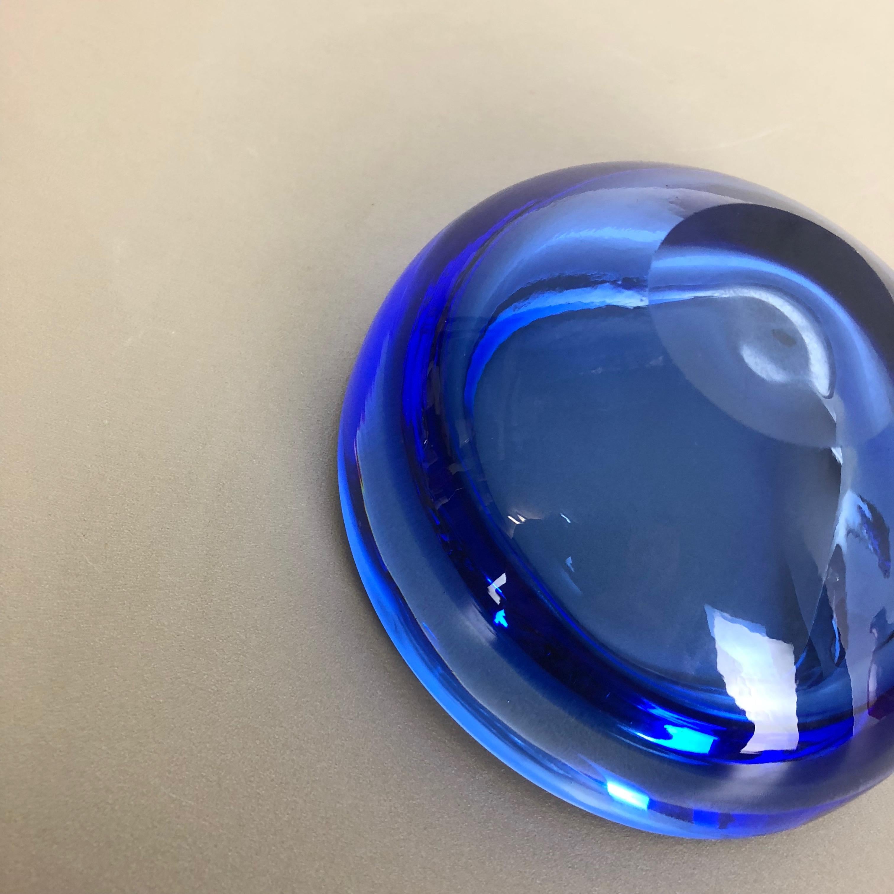 Lovely Organic Blue Murano Glass Bowl Element Shell Ashtray Murano, Italy, 1970s 8