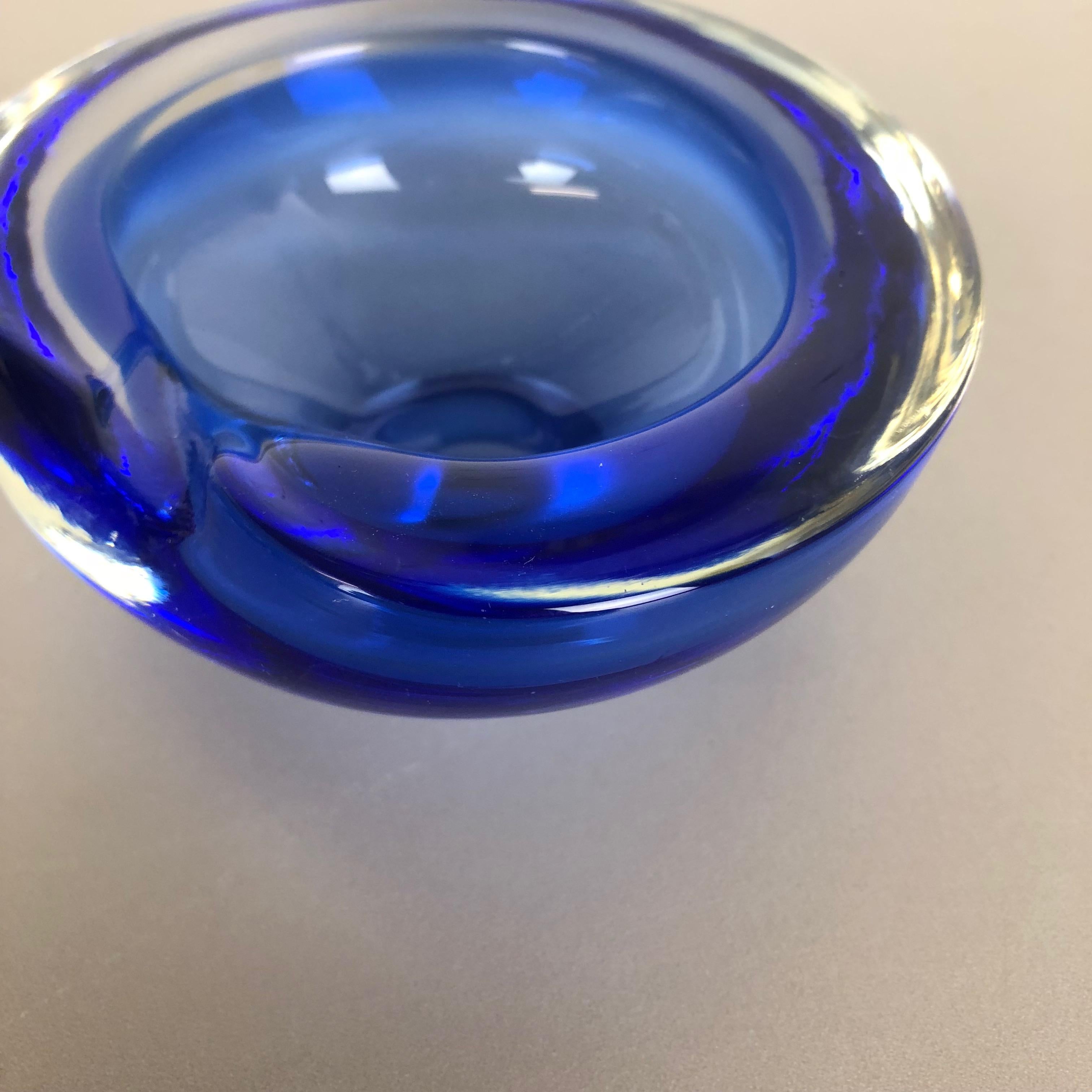 Lovely Organic Blue Murano Glass Bowl Element Shell Ashtray Murano, Italy, 1970s 1