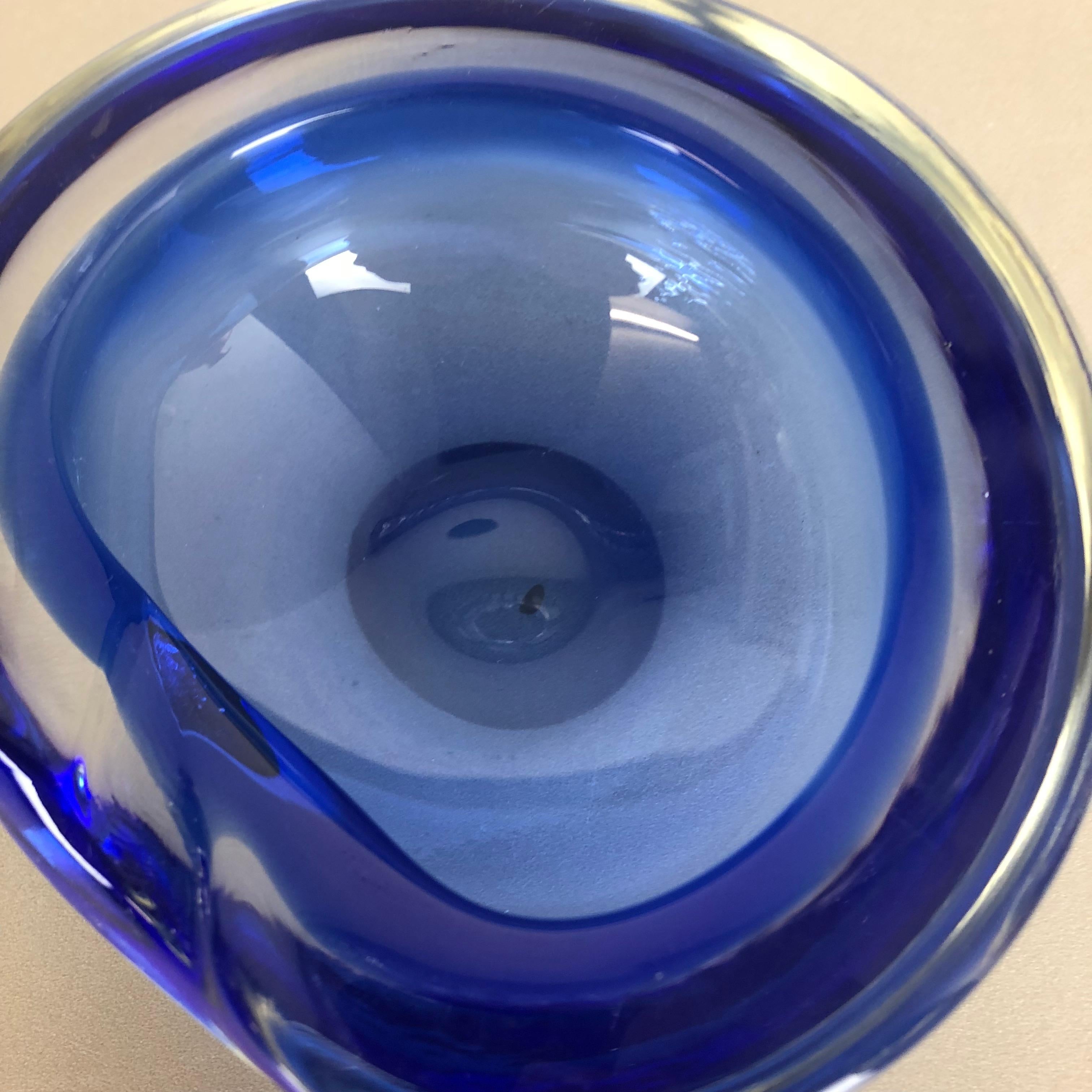 Lovely Organic Blue Murano Glass Bowl Element Shell Ashtray Murano, Italy, 1970s 2