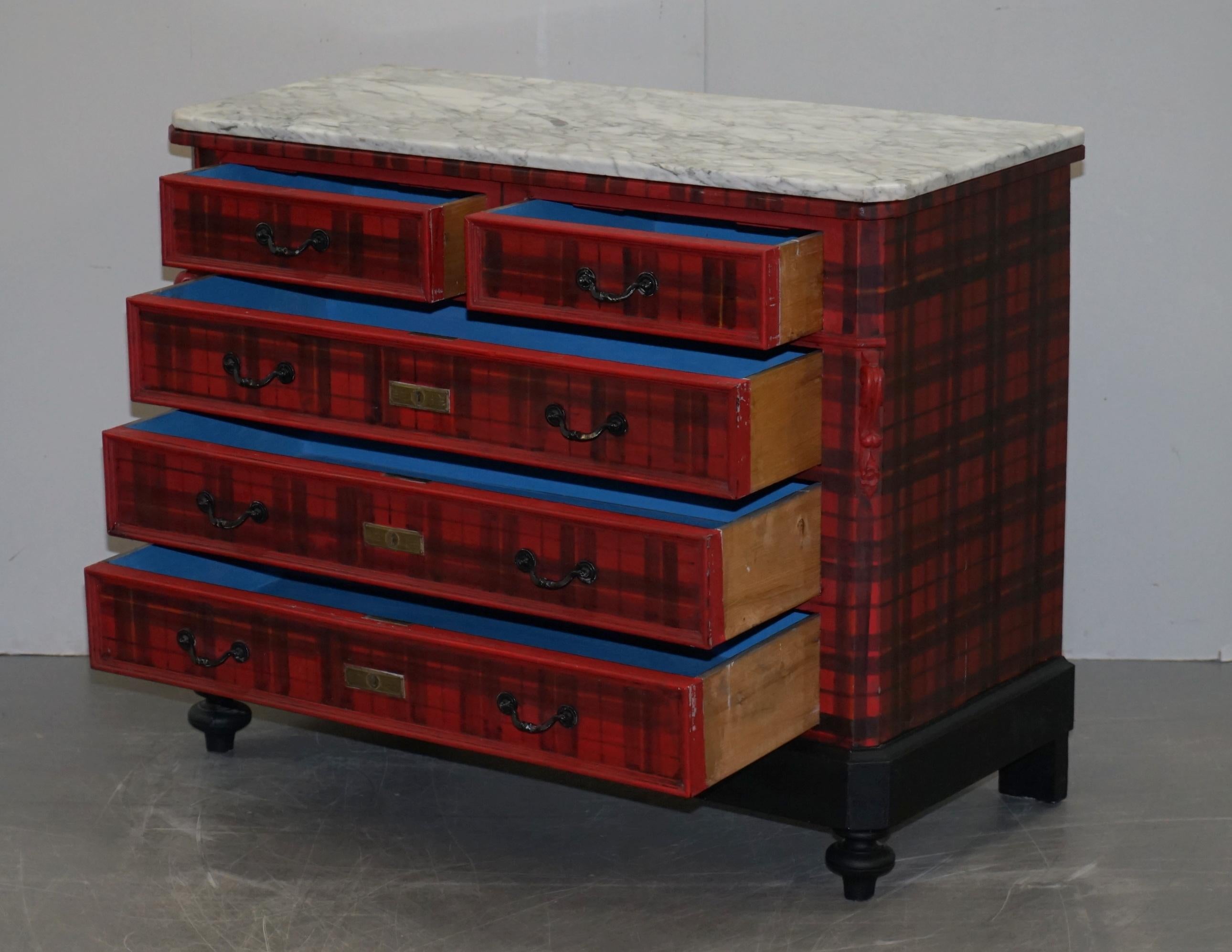 Lovely Original Victorian Chest of Drawers with Scottish Tartan Wrap, Marble Top For Sale 12