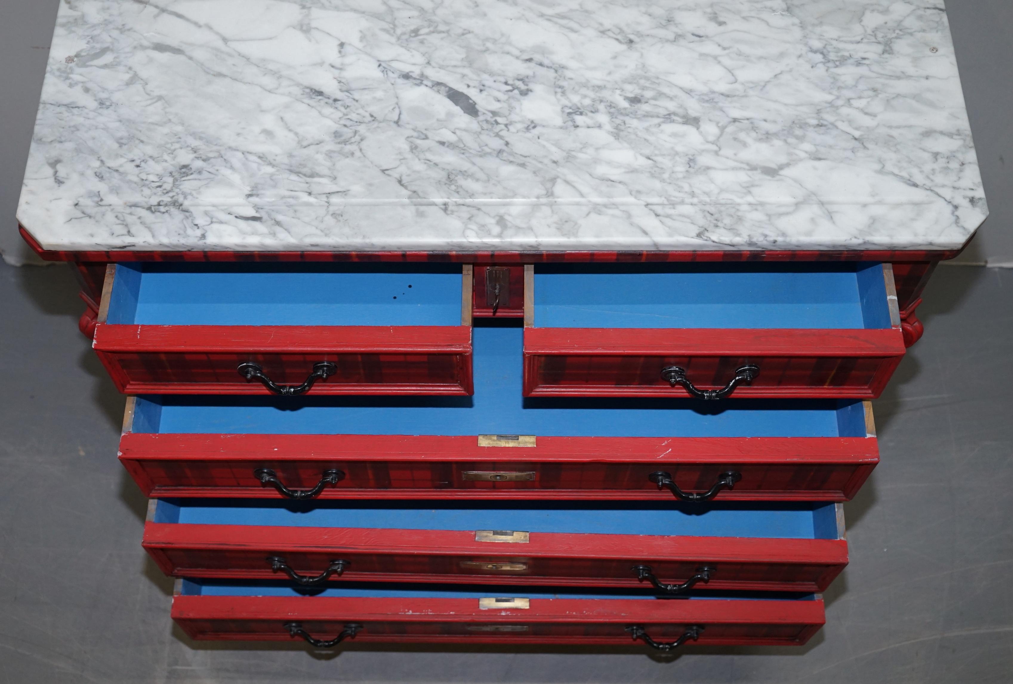 Graziosa cassettiera vittoriana originale con rivestimento in tartan scozzese, piano in marmo in vendita 11