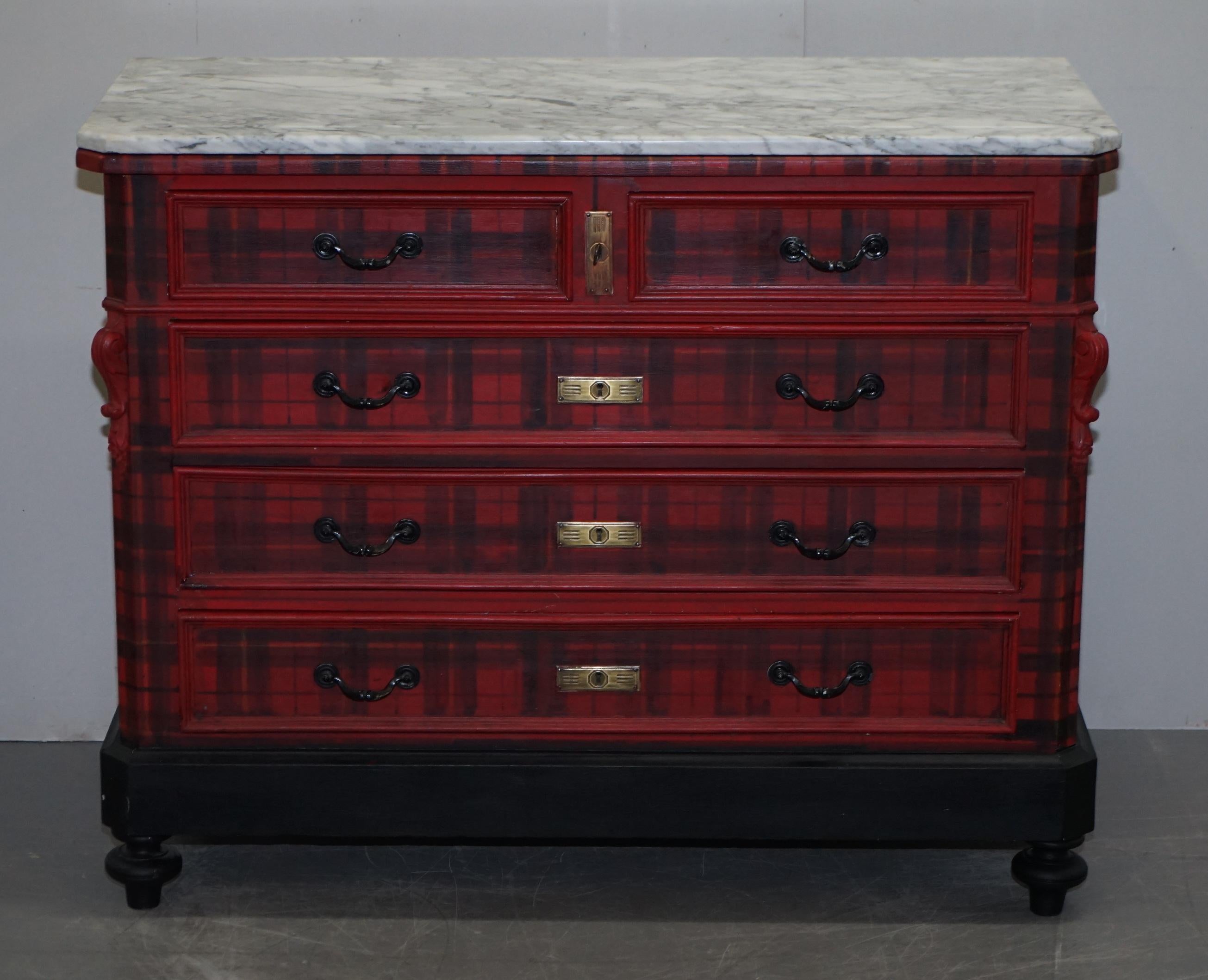 We are delighted to offer for sale this lovely Victorian circa 1880 oak chest of drawers with Scottish Tartan wrap finish and Italian Carrara marble top

A very good looking and decorative chest of drawers, they have naturally been refinished to