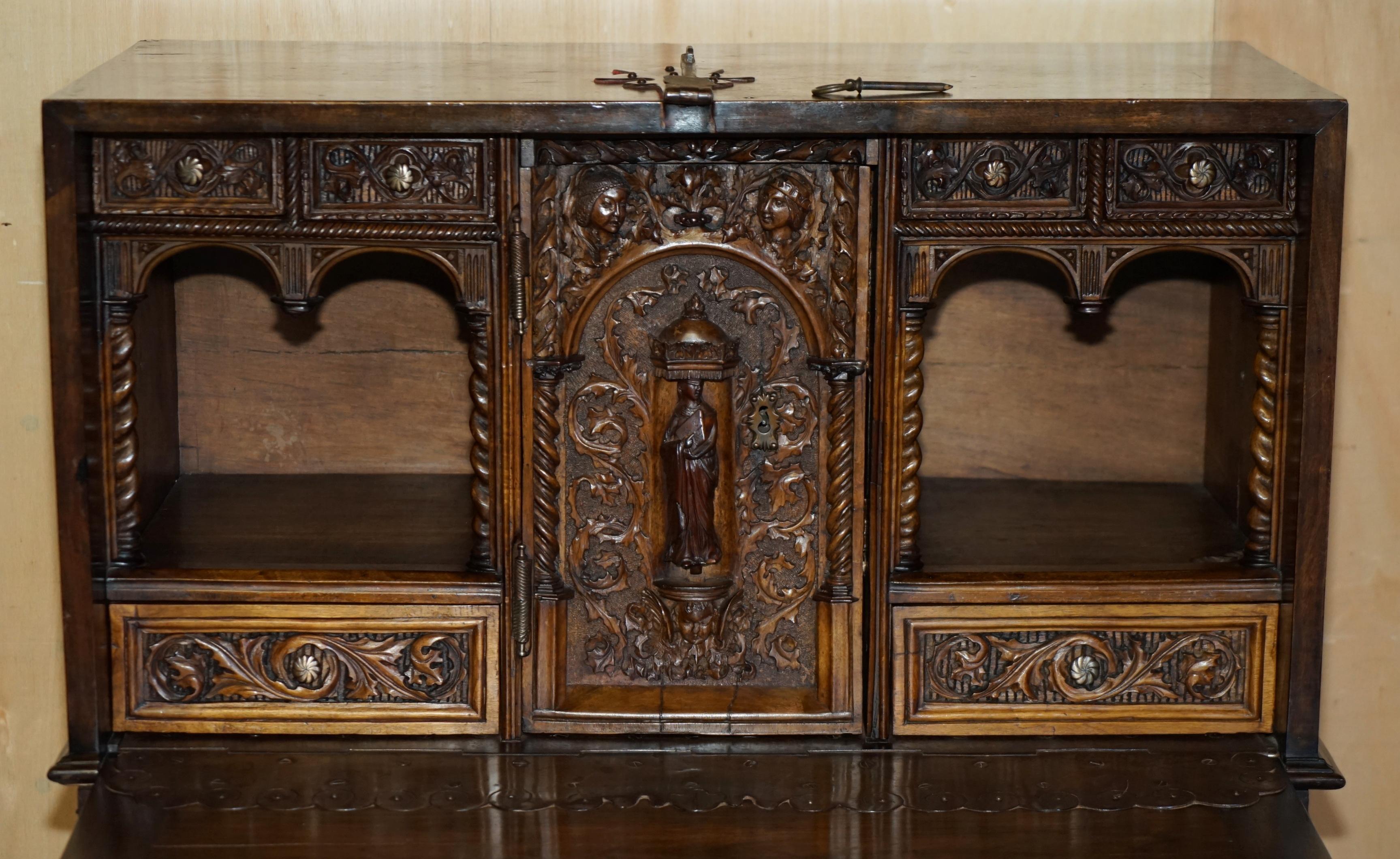 precioso armario espanol del siglo xviii tallado en madera con almacenaje oculto en venta 7