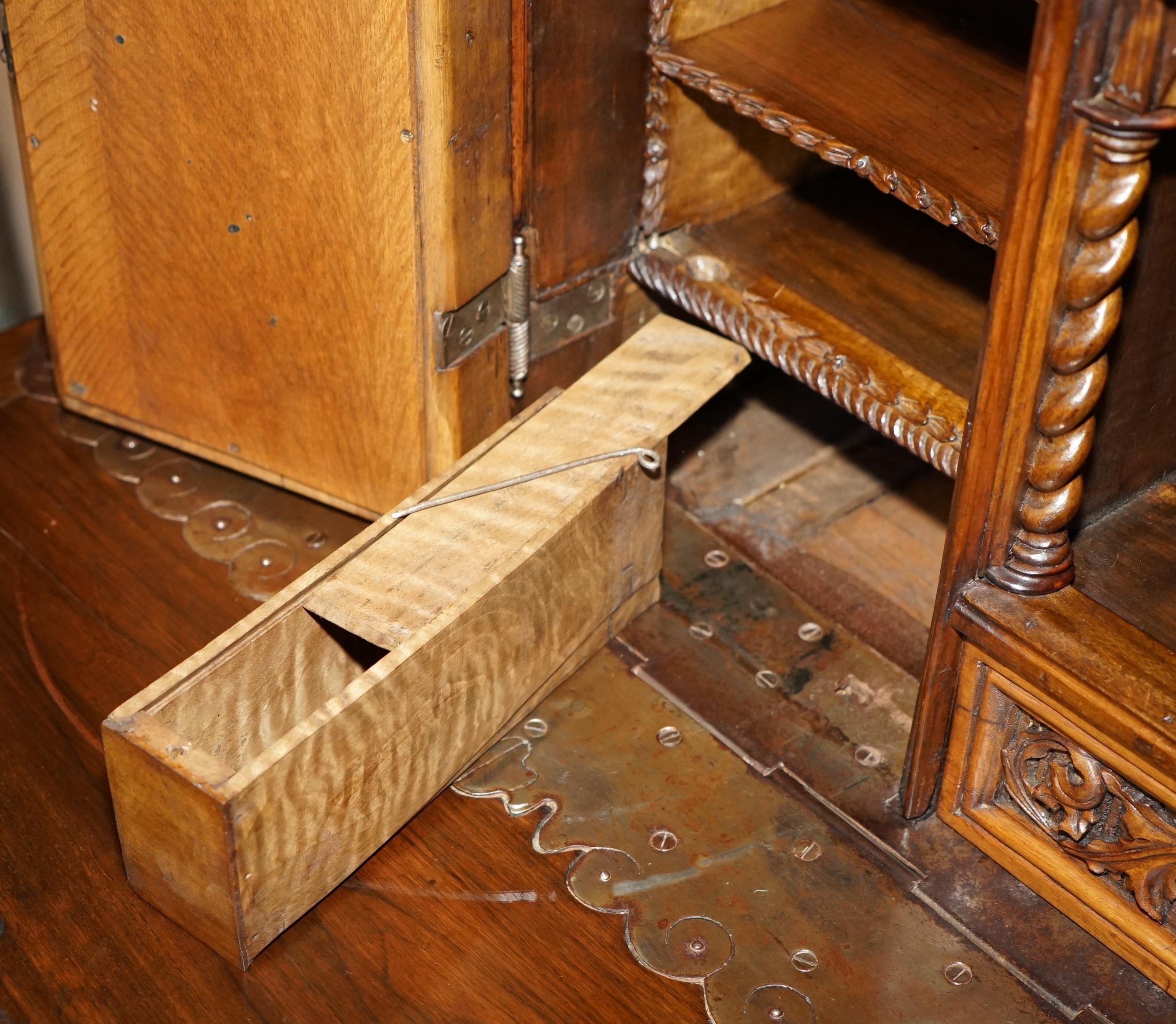 precioso armario espanol del siglo xviii tallado en madera con almacenaje oculto en venta 12