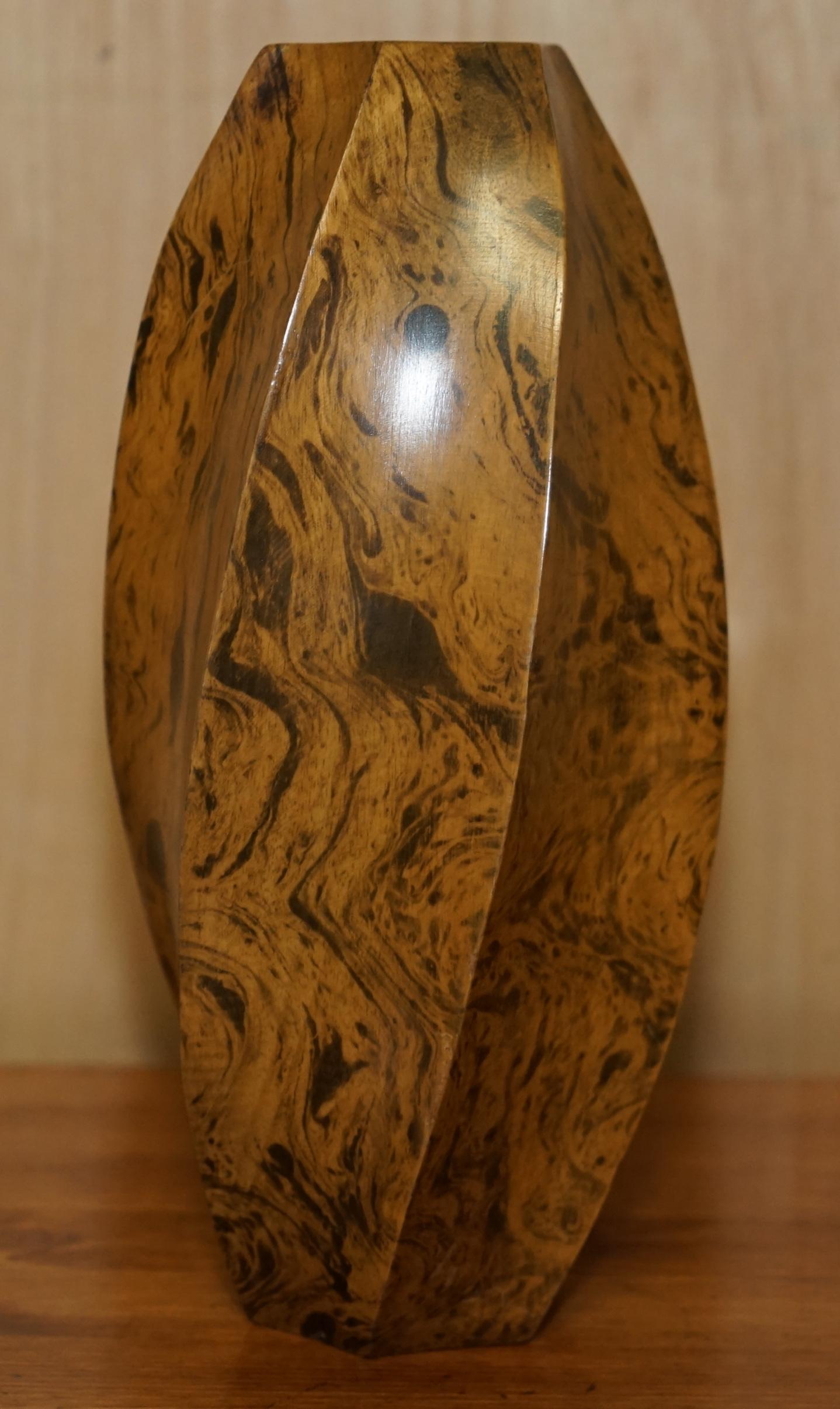 XX secolo VASO DI FIORI SPIRALI IN LEGNO DI OLIVIA ADORABILE, DA VEDERE PATINA IN LEGNO! in vendita
