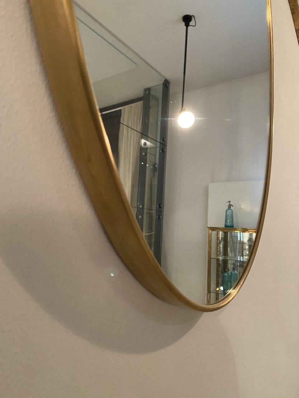 Lovely Oval Mid-Century Brass Mirror, Italy 1