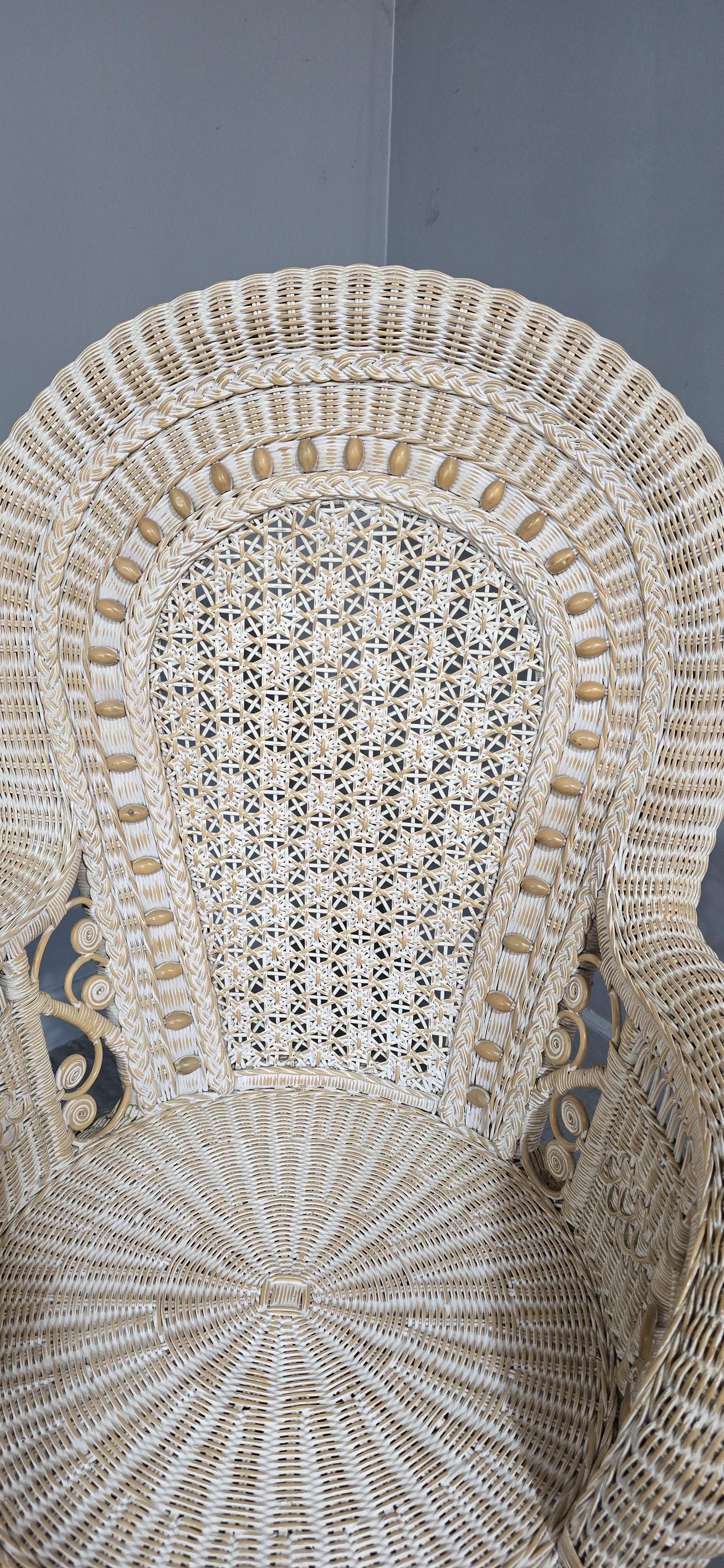 A very pretty and excellent quality wicker peacock chair, very intricate work and in excellent overall condition.

44