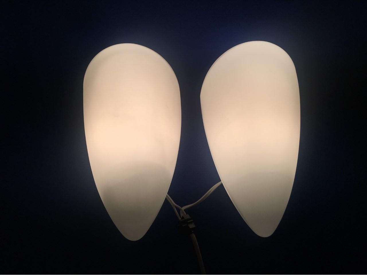 Late 20th Century Lovely Pair of 1970s Milk Glass Sconces in Shield Form For Sale